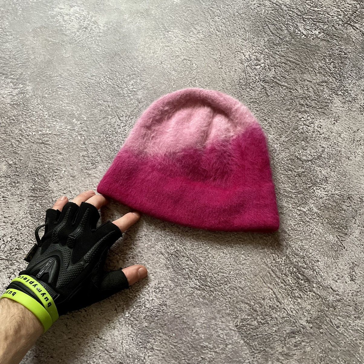 Vintage Vintage 90s Mohair Gradient Beanie Pink Faux Fur Grunge OS Size ONE SIZE - 1 Thumbnail