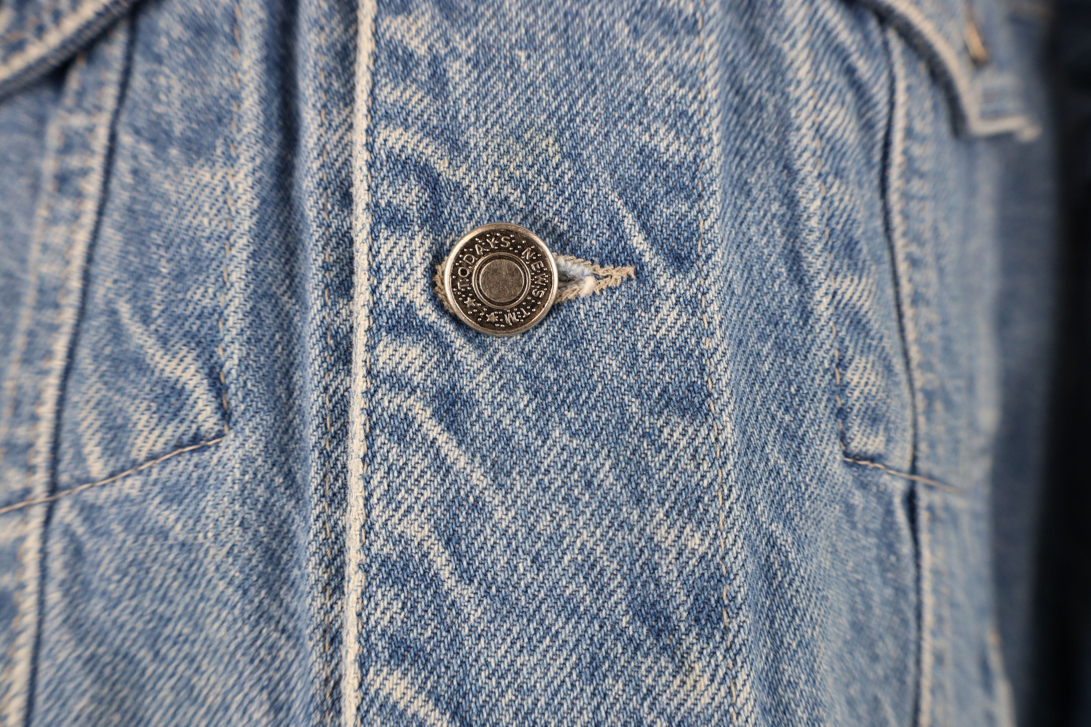 Vintage Vintage 90s Streetwear Denim Jean Trucker Jacket Blue Cotton Size US S / EU 44-46 / 1 - 5 Thumbnail