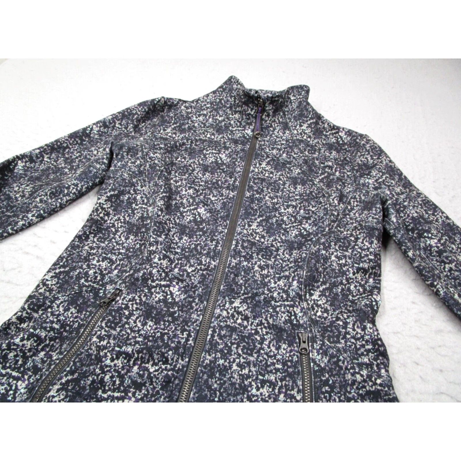 Lululemon Lululemon Jacket Women 8 Blue Splatter Luminescence Full Zip Run Active Workout Size M / US 6-8 / IT 42-44 - 2 Thumbnail