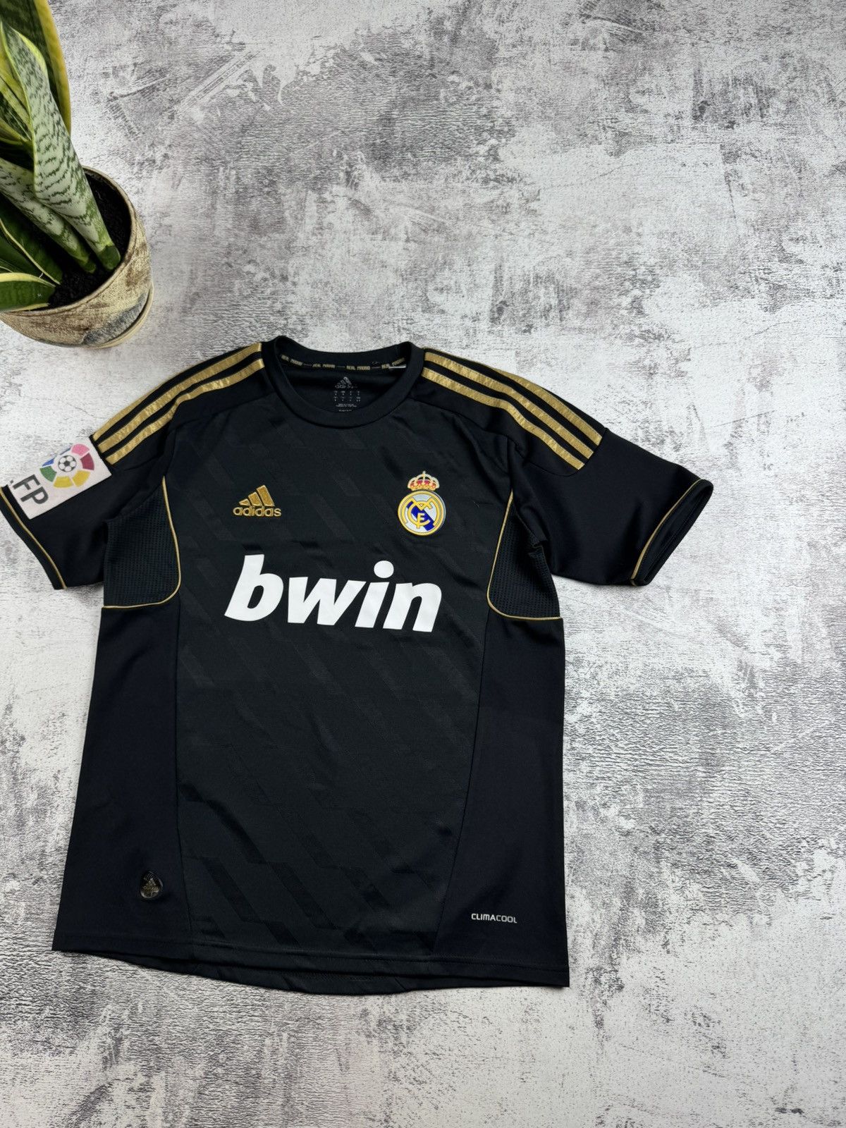 Adidas Real Madrid 2011 2012 Men’s Adidas Black Away Soccer Football Shirt Jersey Polo Size US S / EU 44-46 / 1 - 3 Thumbnail