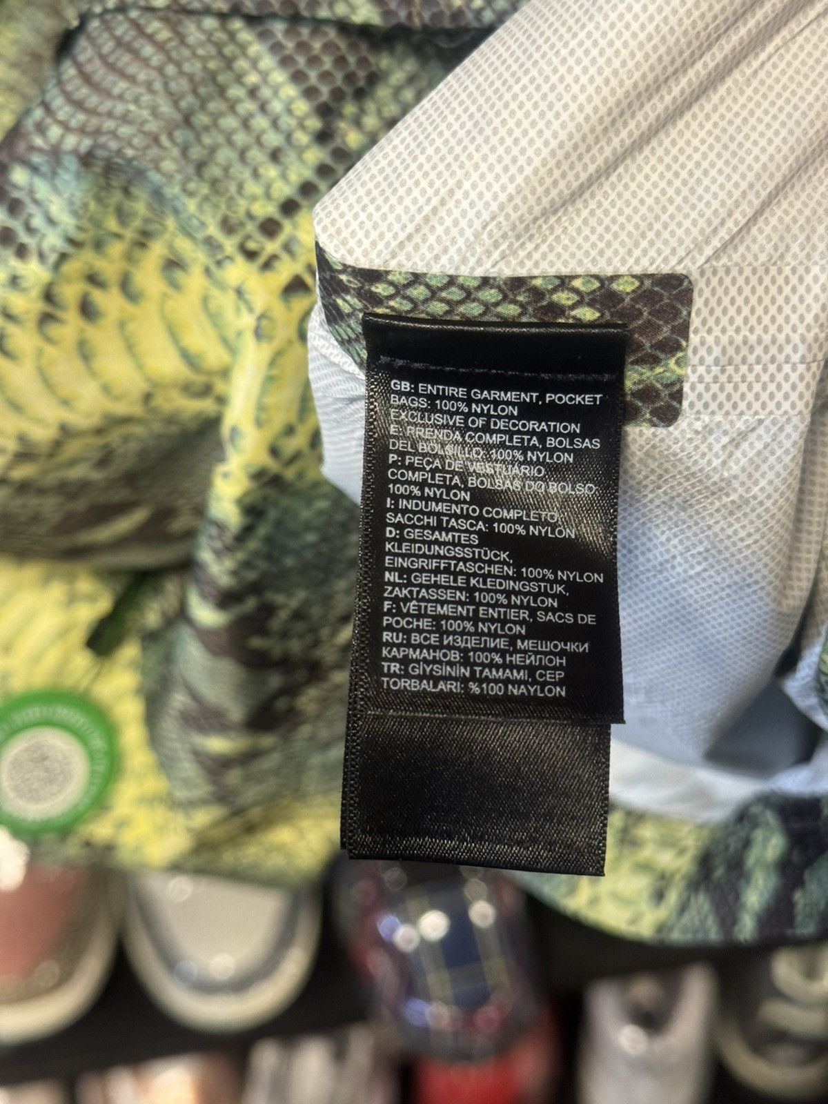 Supreme × The North Face Supreme x the north face new large snake skin jacket Size US L / EU 52-54 / 3 - 5 Thumbnail