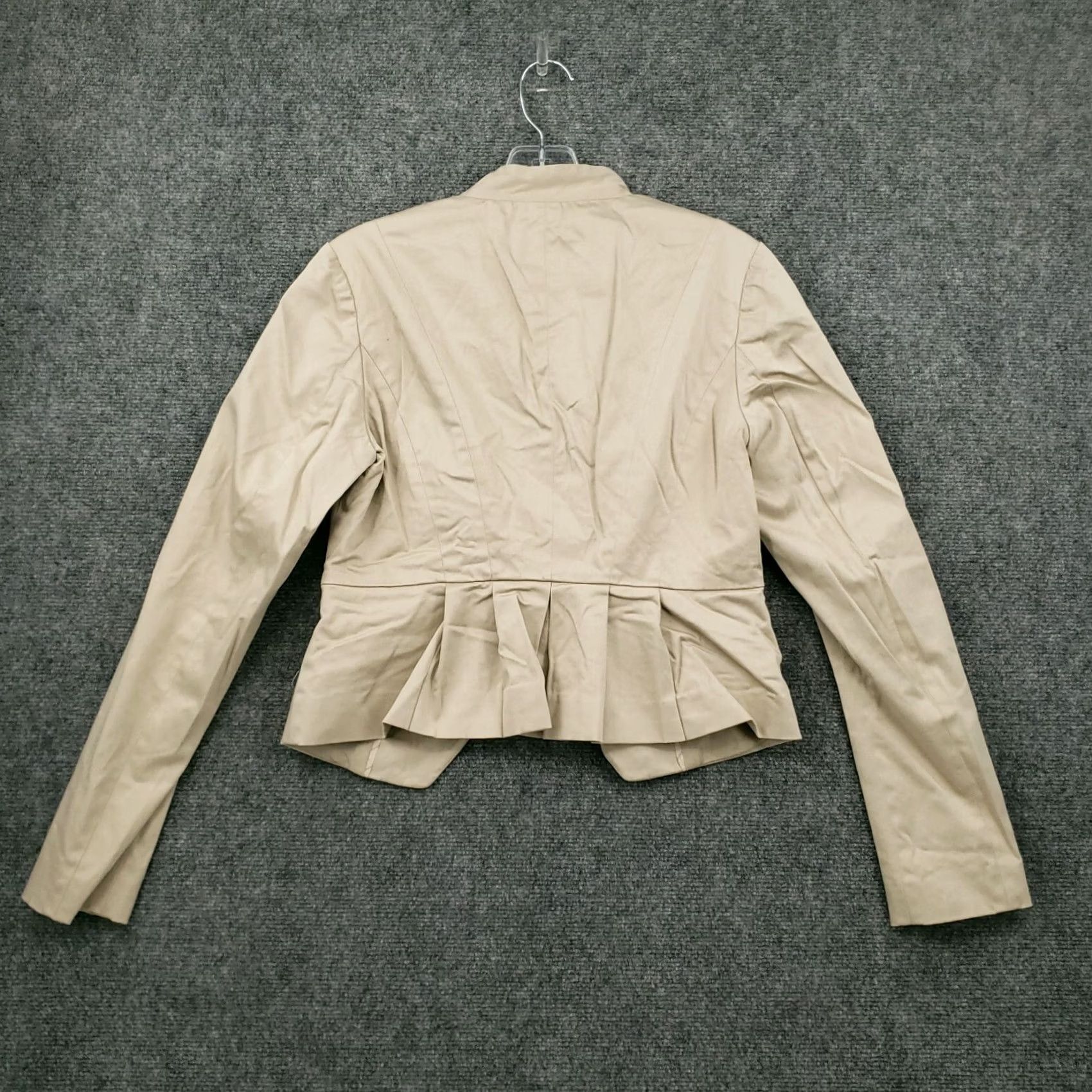 Ann Taylor Ann Taylor Loft Womens Beige Blazer Jacket Long Sleeve Pleated Back Lined Business Casual Size 0 Size XS / US 0-2 / IT 36-38 - 2 Thumbnail