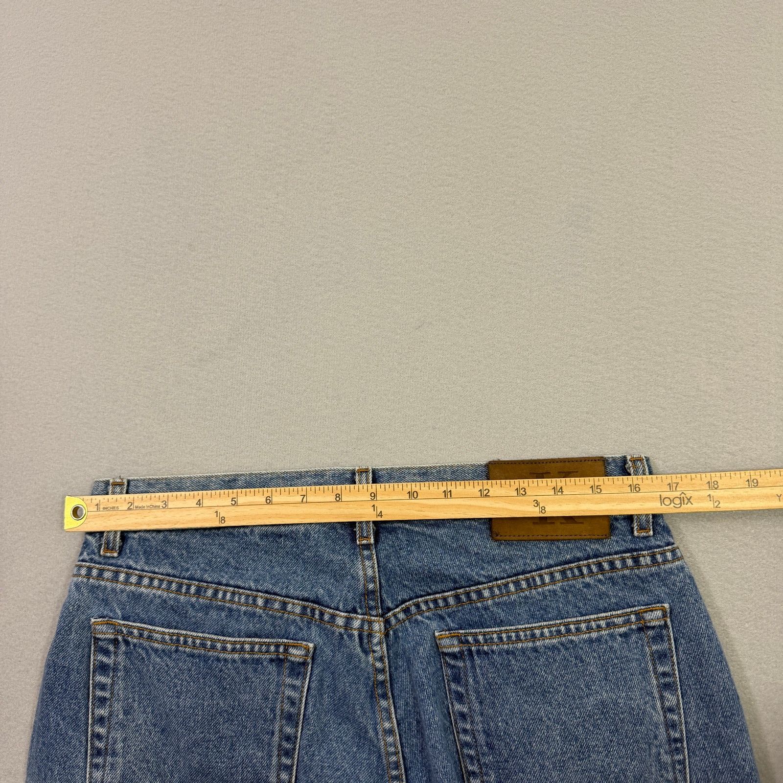 Guess Vintage Guess Jeans Women's 12 (fits 32x30) USA Made 90s Mom Size 34" / US 12 / IT 48 - 8 Thumbnail