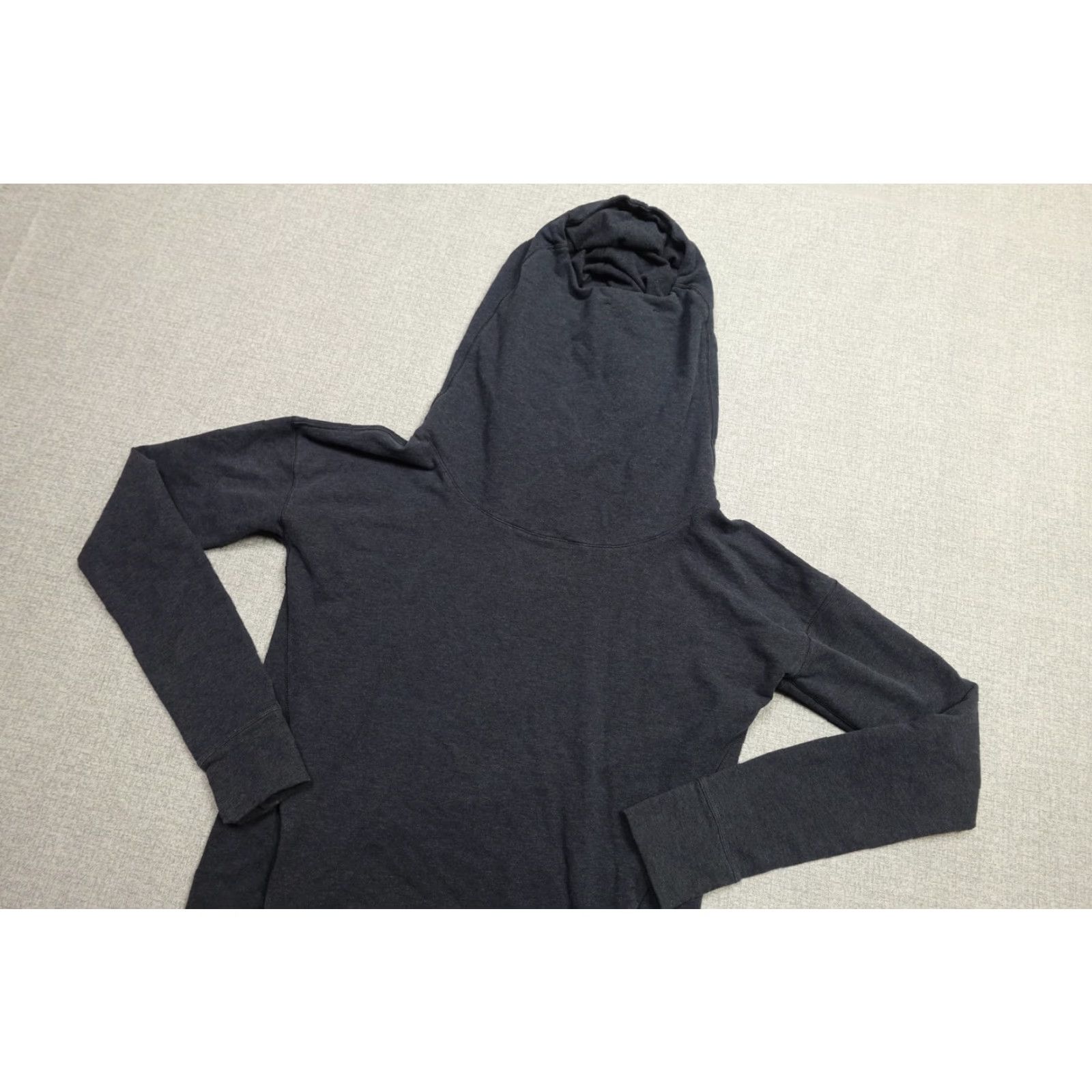 Lululemon Lululemon Hoodie Womens 8 Black Long Sleeve Pullover Athletic Yoga Sweatshirt Size M / US 6-8 / IT 42-44 - 2 Thumbnail