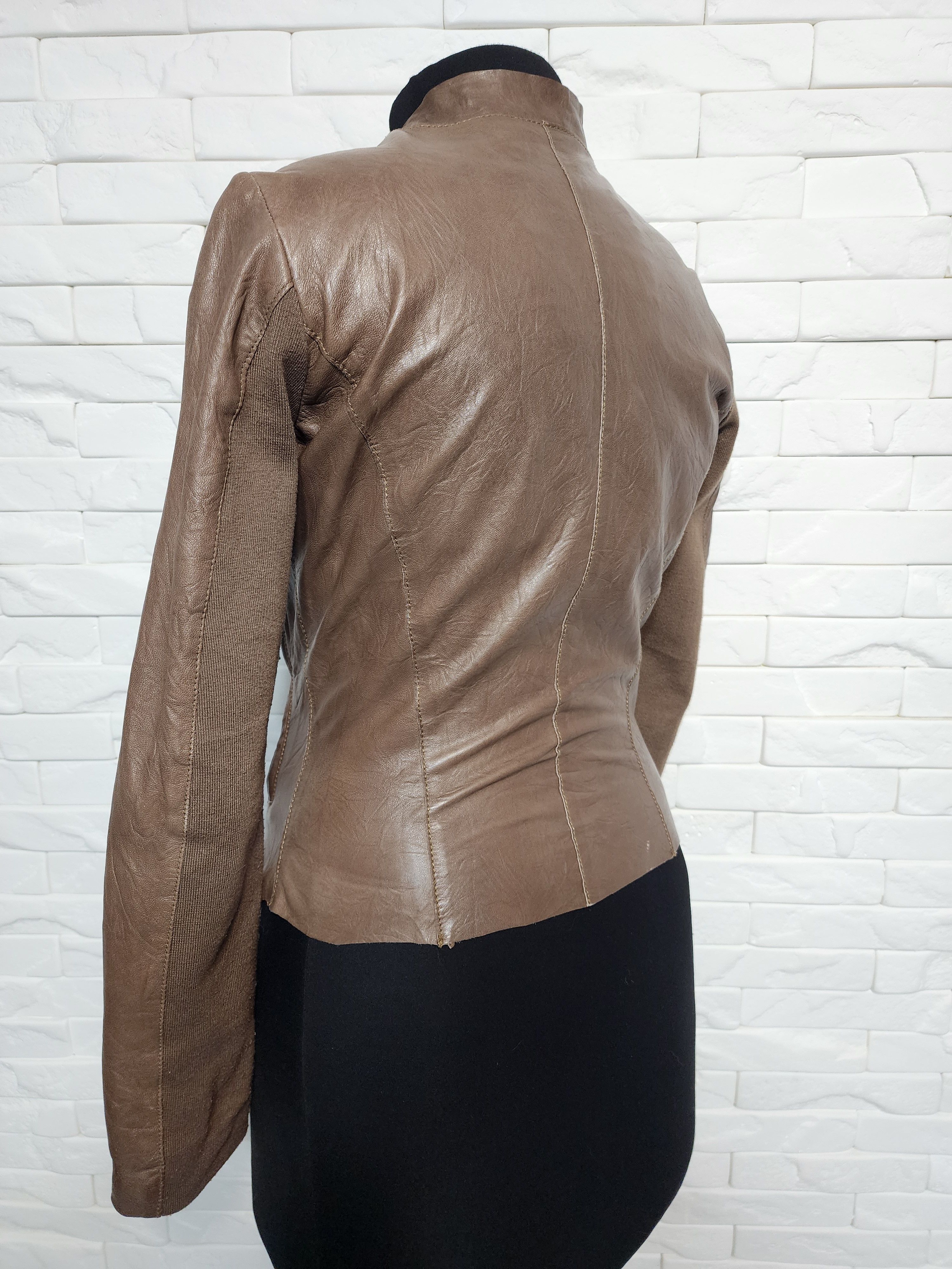 Designer Women's simple leather jacket. Size M / US 6-8 / IT 42-44 - 6 Thumbnail