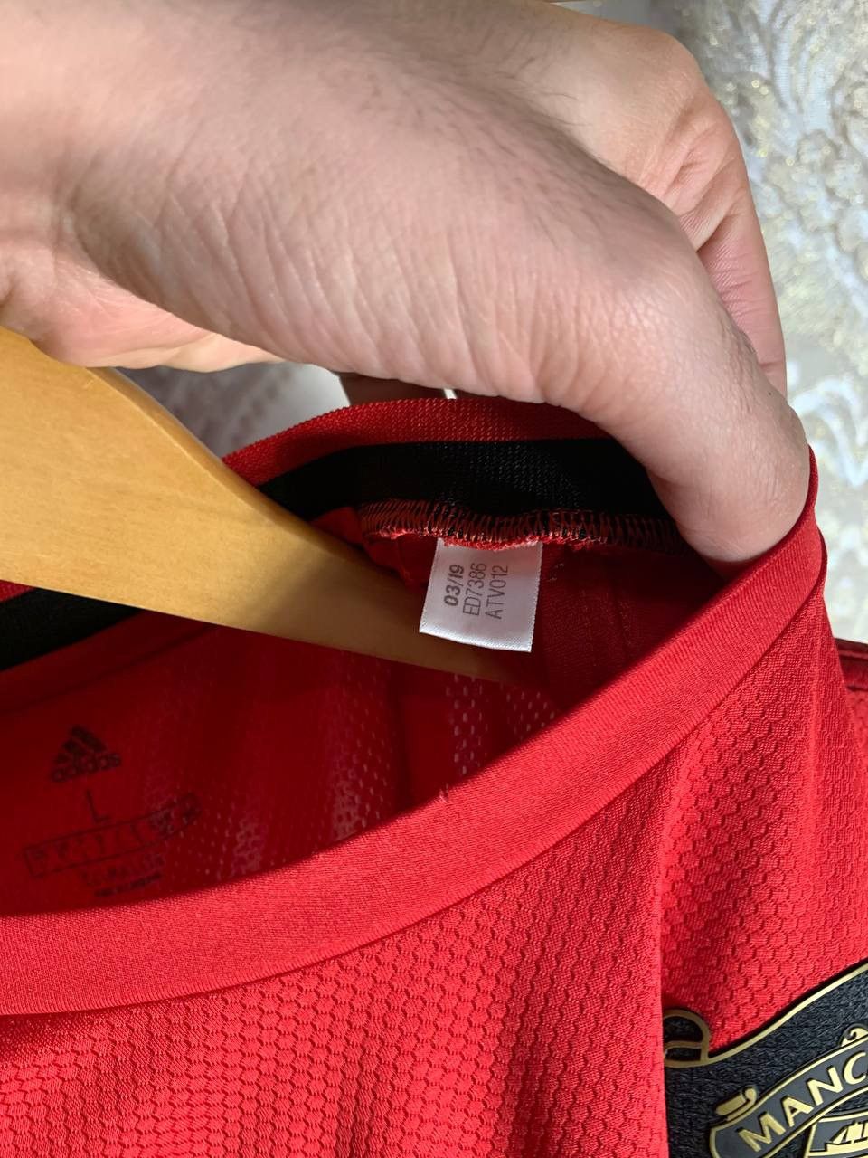 Adidas VINTAGE ADIDAS FC MANCHESTER UNITED ENGLAND SOCCER JERSEY Size US L / EU 52-54 / 3 - 7 Thumbnail