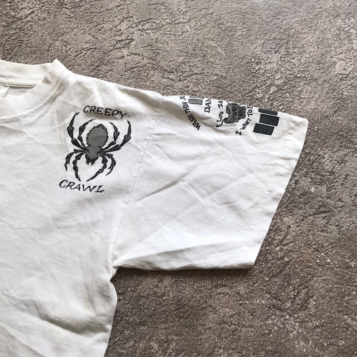 Vintage Vintage 90s Search Destroy Sun Faded Graphic Tee Punk Boxy L Size US L / EU 52-54 / 3 - 7 Thumbnail