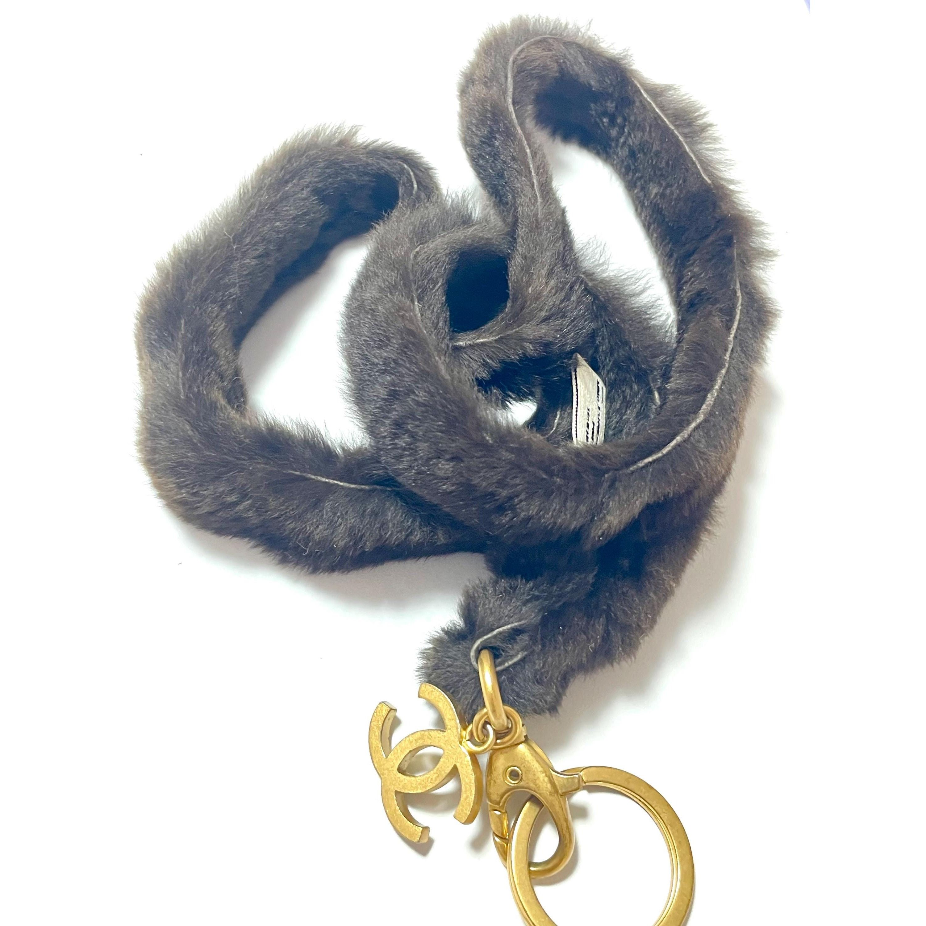 Chanel Vintage Chanel brown rabbit fur key strap, keyring with CC Size ONE SIZE - 7 Thumbnail