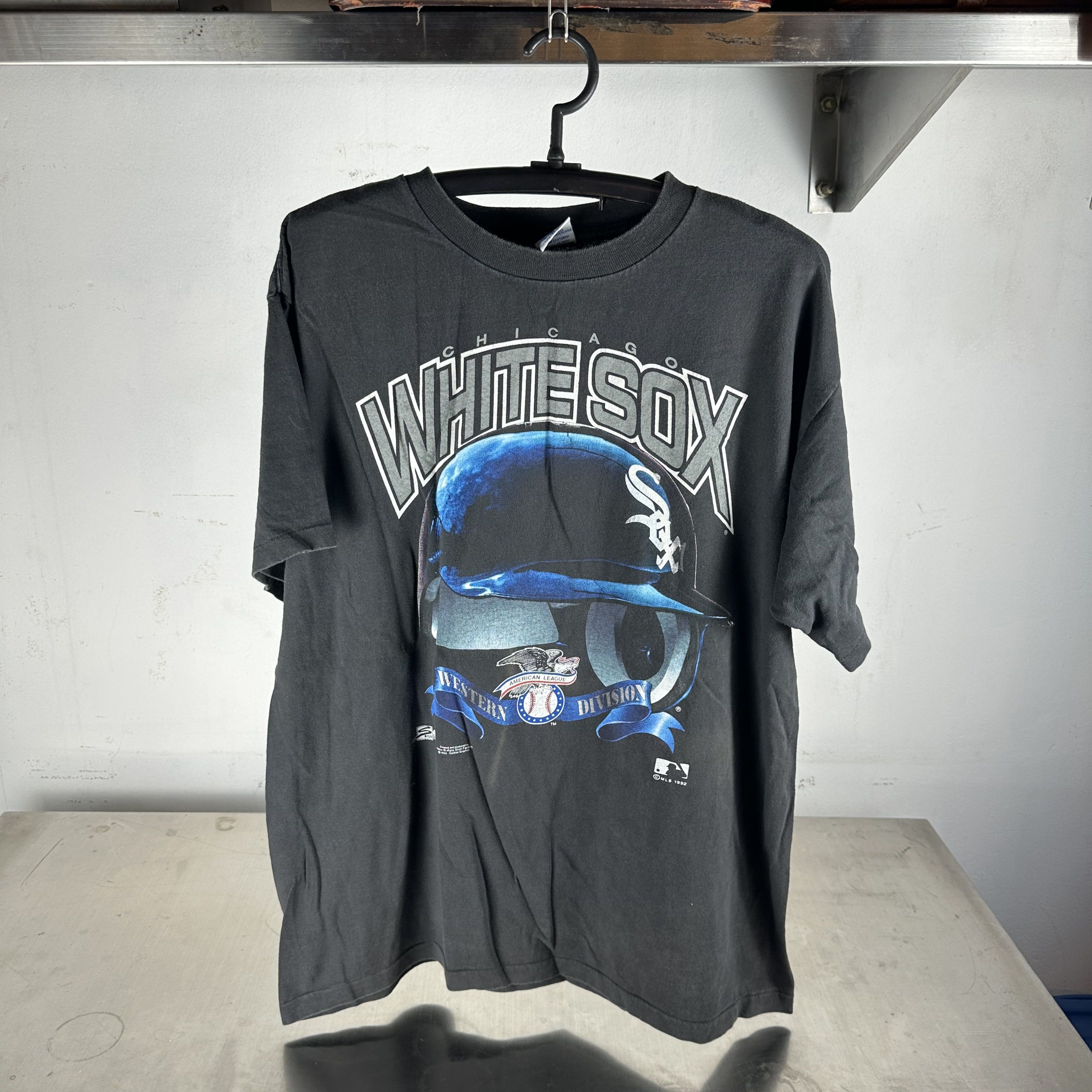 Vintage Vintage 1992 Chicago White Sox MLB Salem Sportswear T-Shirt Size US XL / EU 56 / 4 - 1 Thumbnail