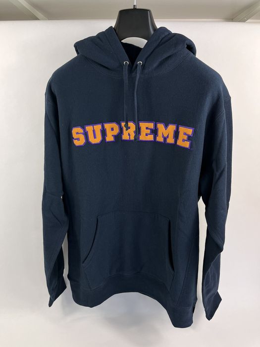 Supreme patch outlet hoodie