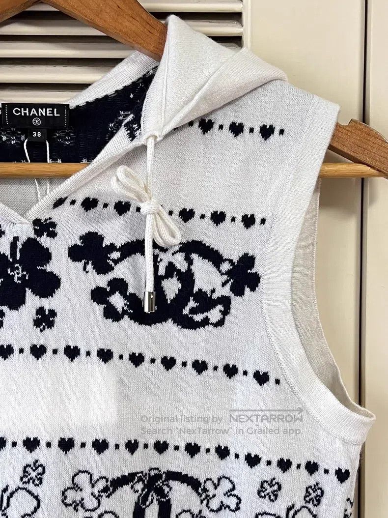 Chanel Chanel Cashmere hooded vest Size XS / US 0-2 / IT 36-38 - 4 Thumbnail
