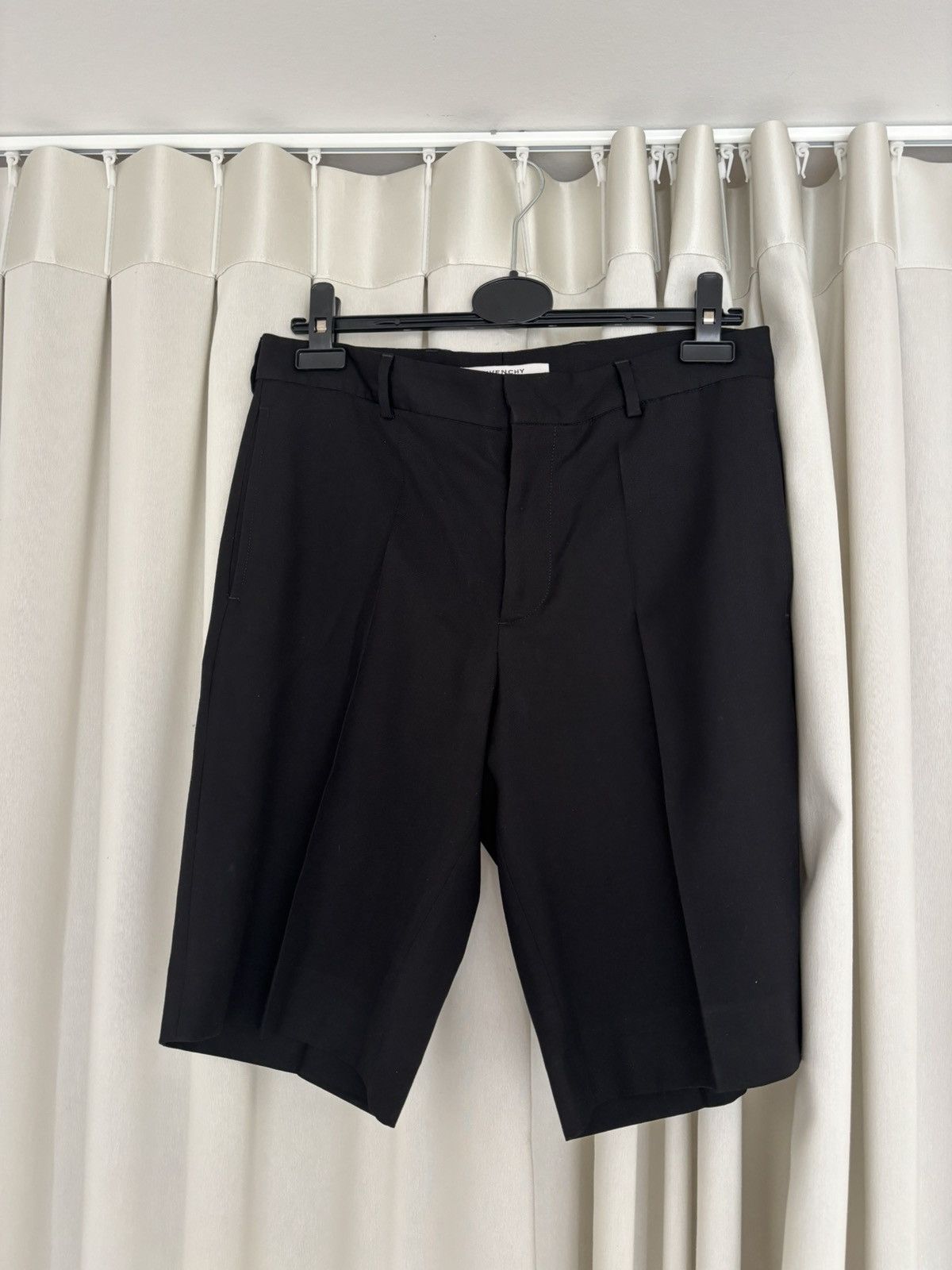 Givenchy Shorts in Size 48