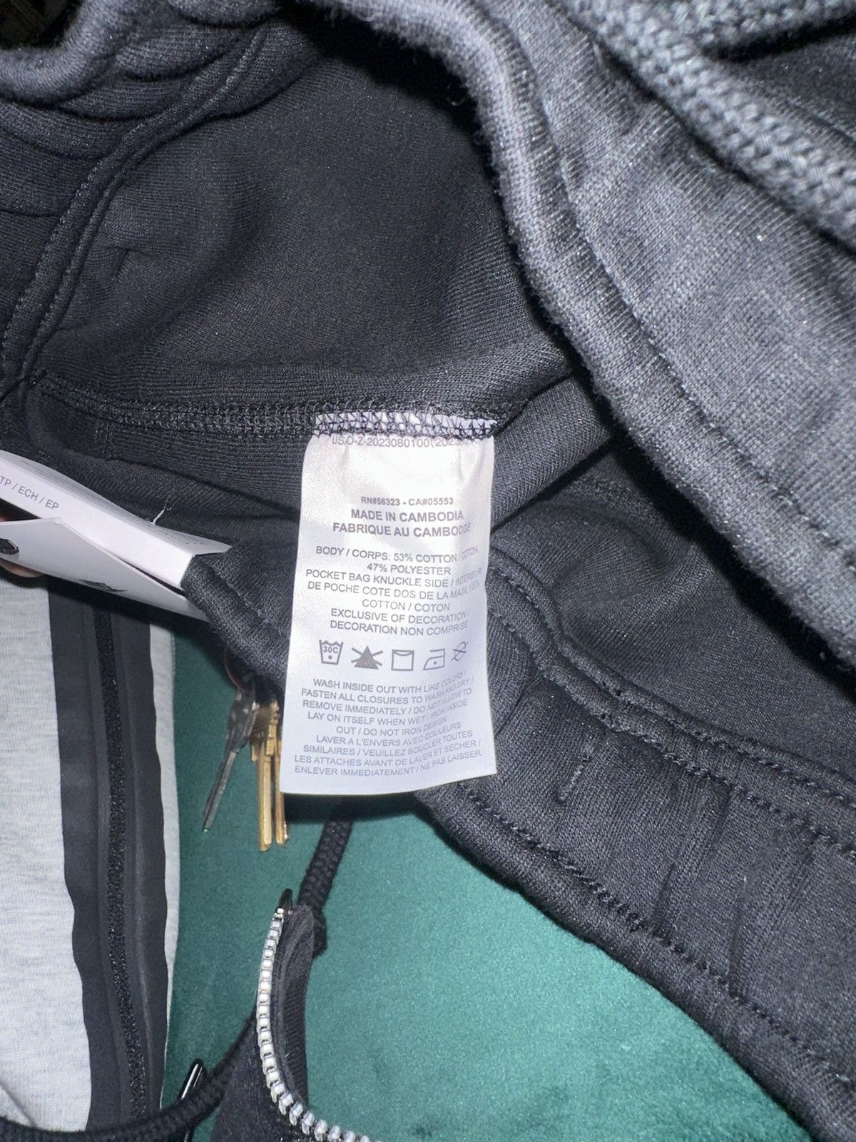 Nike Black reflective nike tech pants Size US 28 / EU 44 - 4 Thumbnail