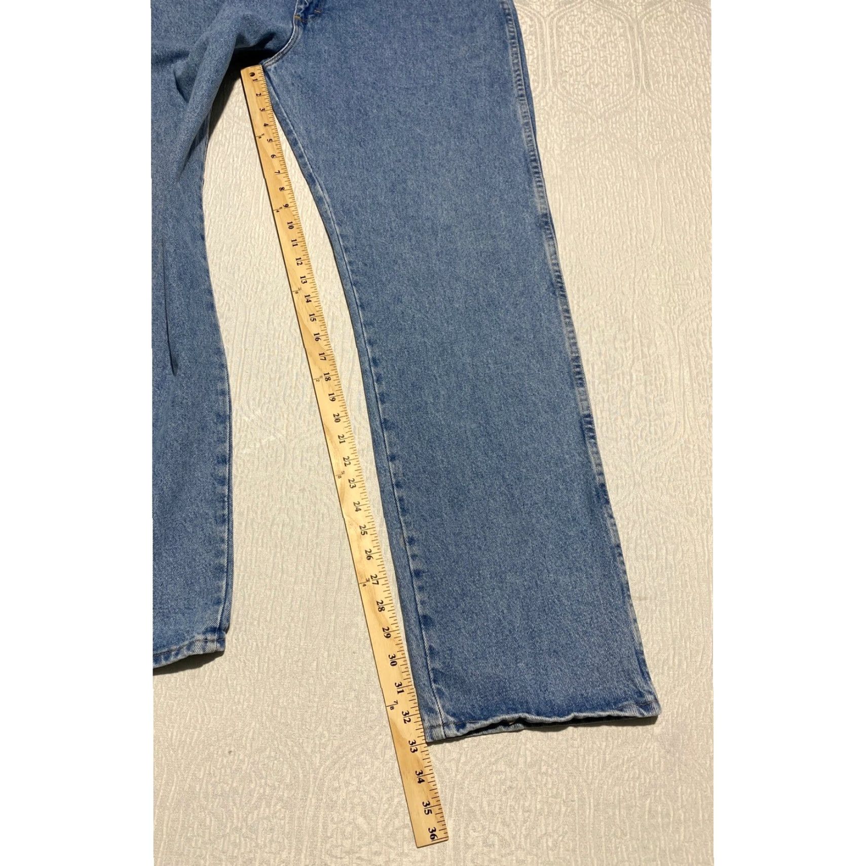 Wrangler Wrangler Jeans 38x32 Medium Wash 5-Pocket Straight Leg Regular Fit Mens Denim Blue 965TPSL Size US 38 / EU 54 - 6 Thumbnail