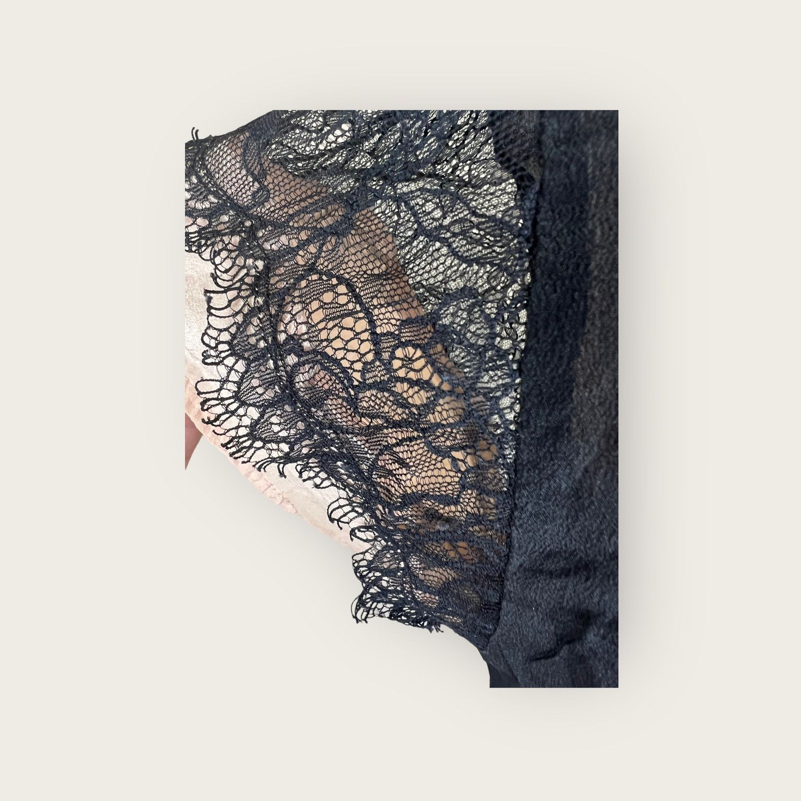 Urban Outfitters Urban Outfitters | Vintage Y2K Black Silk Lace Top | Medium Size M / US 6-8 / IT 42-44 - 5 Thumbnail