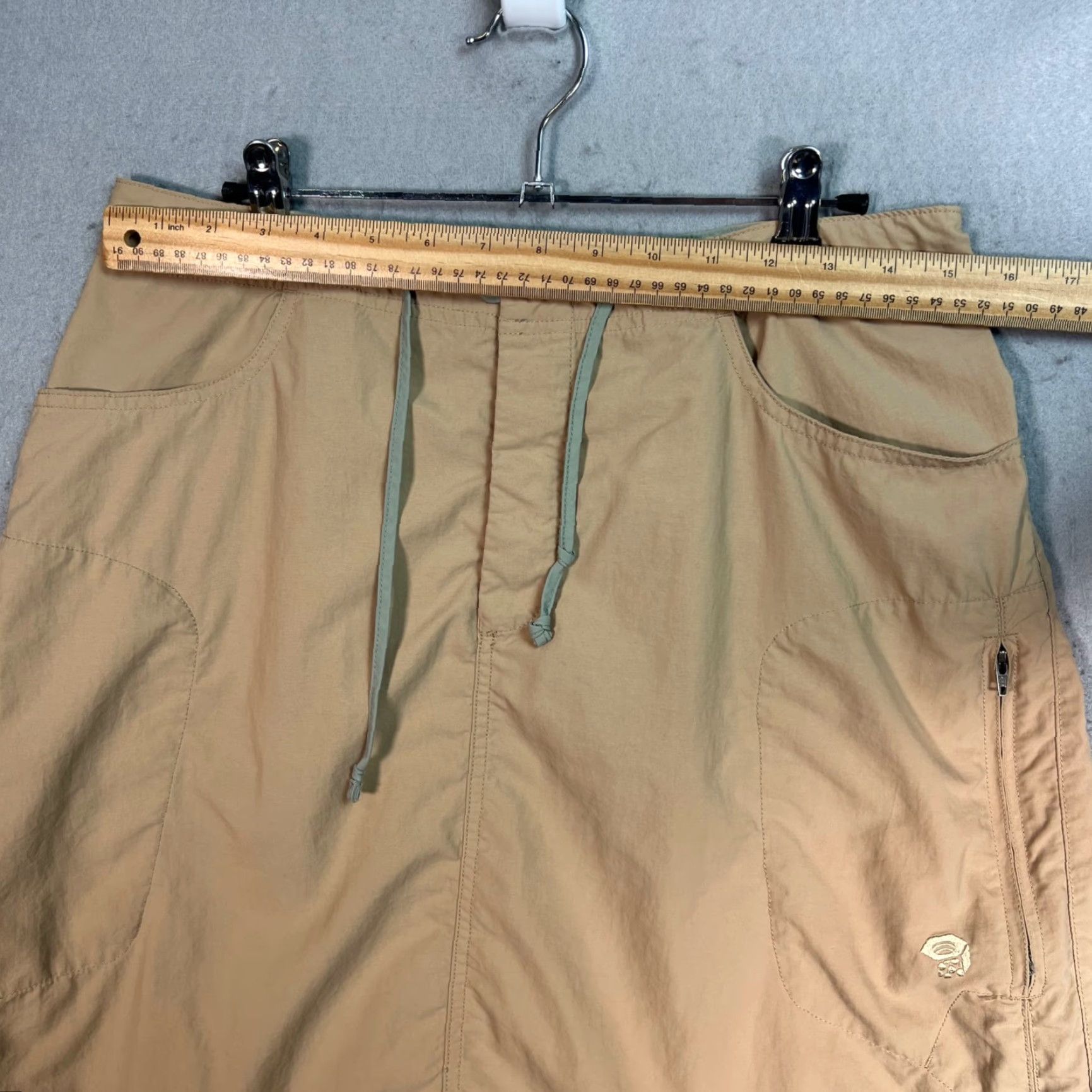Mountain Hardwear VINTAGE Mountain Hard Wear Skirt Women Adult 8 Beige Nylon Knee-Length Cargo Casual Womens Size 30" / US 8 / IT 44 - 5 Thumbnail