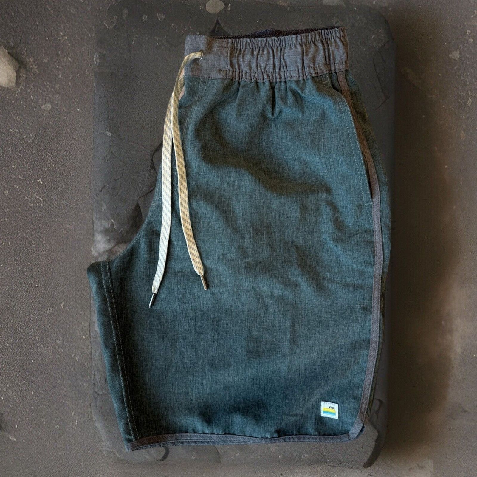 Vuori Vuori Banks Shorts Medium Green Lightweight Workout Size US 28 / EU 44 - 1 Thumbnail
