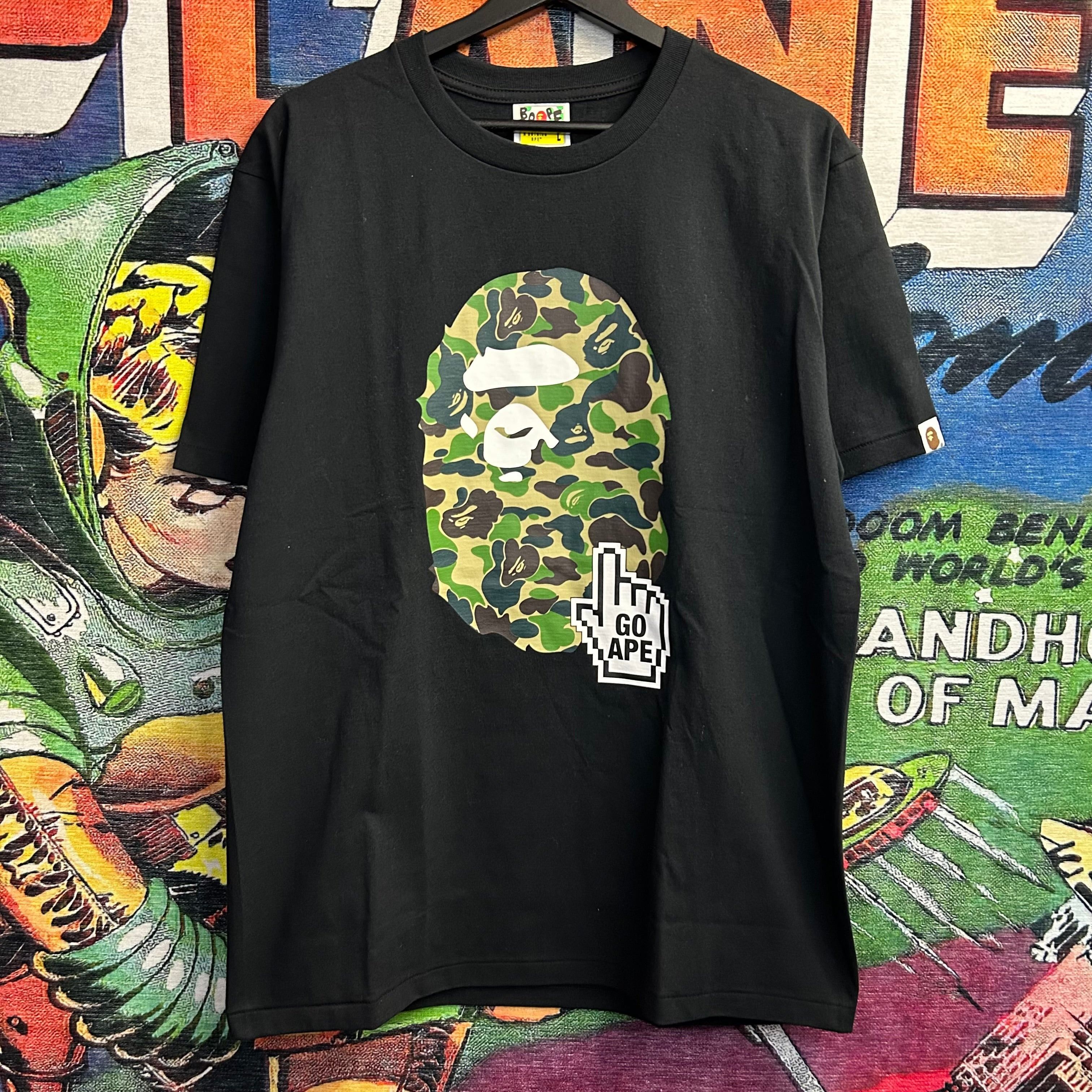 image of Bape Green Camo Ape Head Online Exclusive Tee Size L in Black, Men's