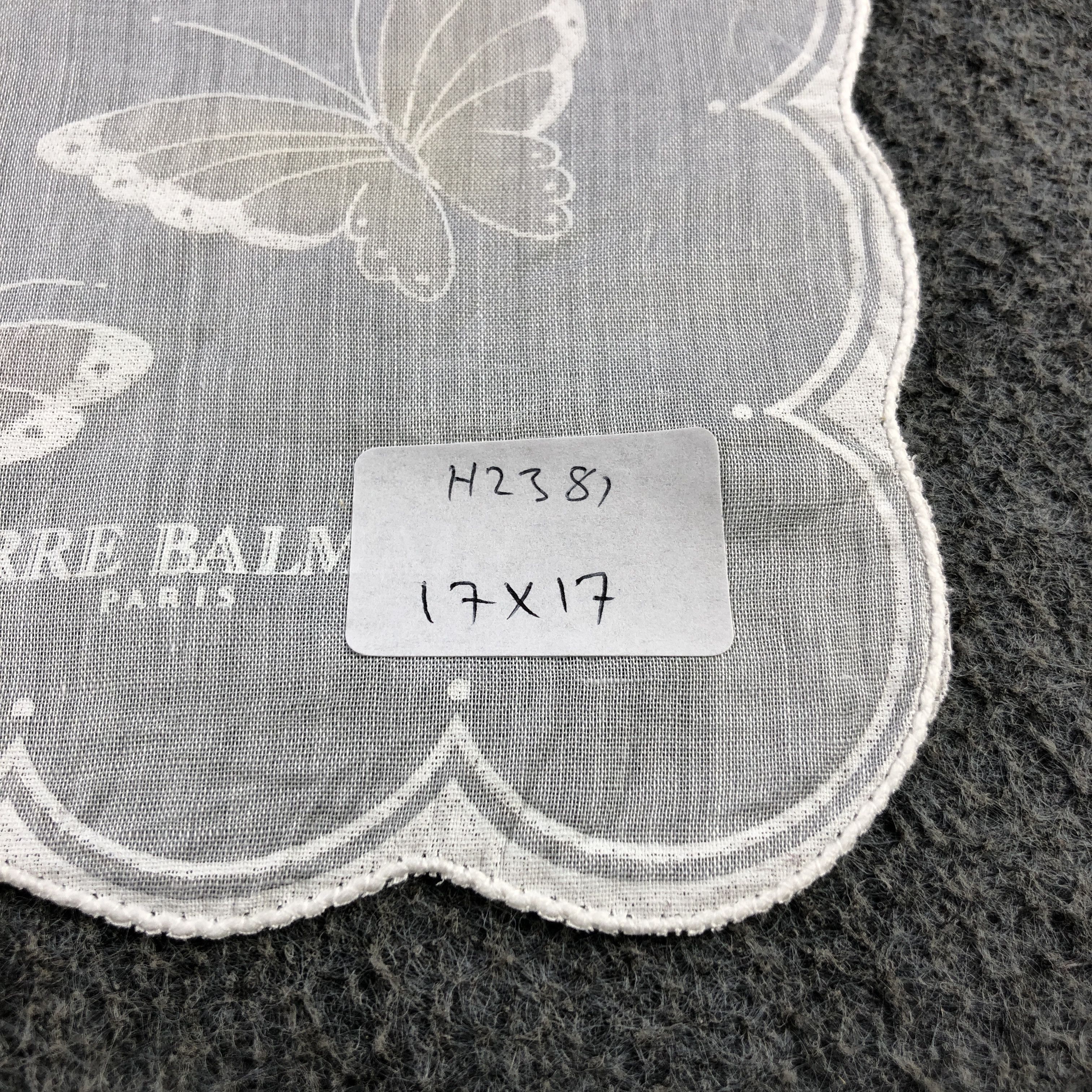 Pierre Balmain × Vintage Pierre Balmain Handkerchief Neckerchief Bandana H2381 Size ONE SIZE - 6 Thumbnail