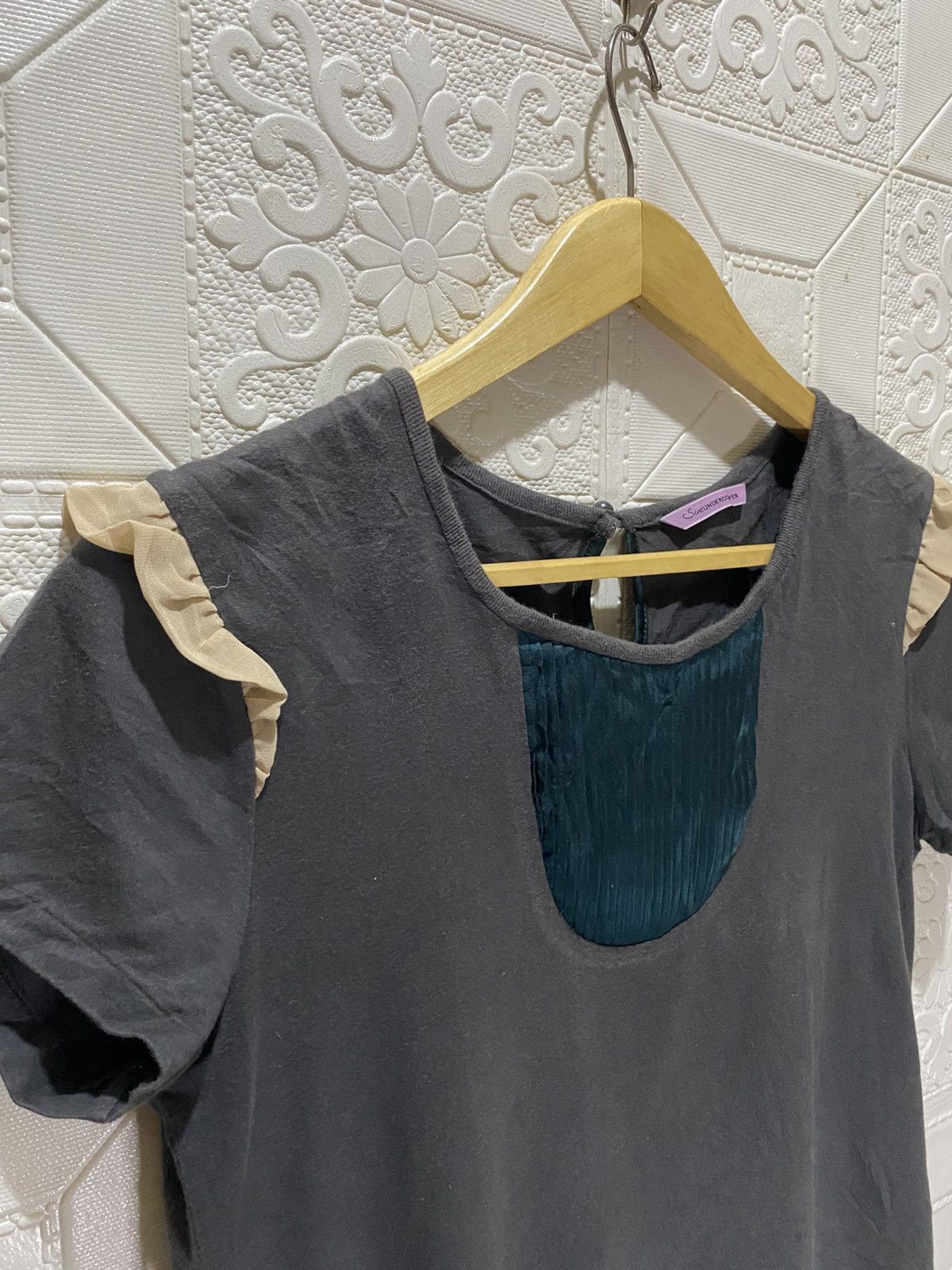 Undercover Sue UNDERCOVER Tshirts Size M / US 6-8 / IT 42-44 - 3 Thumbnail