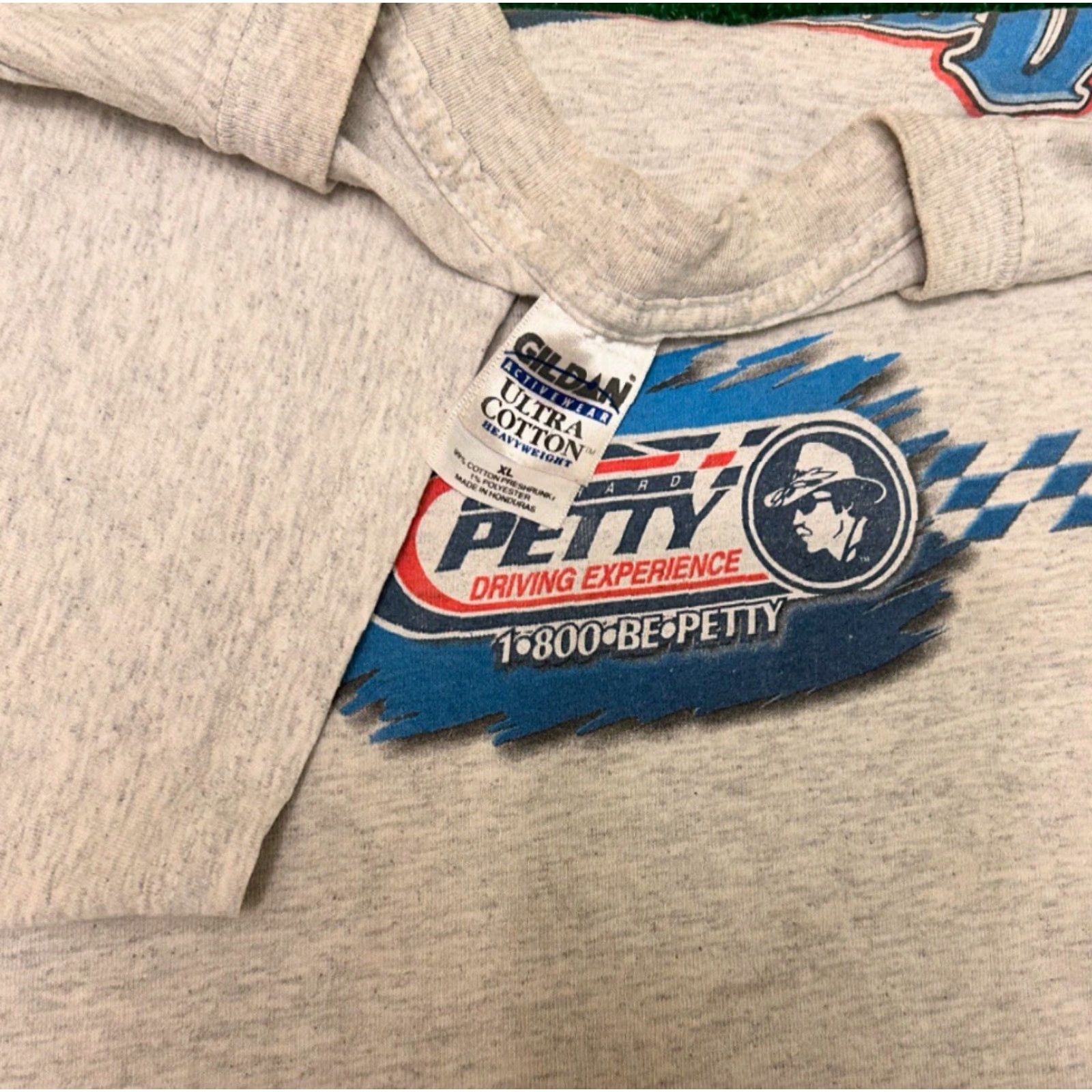 NASCAR VINTAGE 90s Richard Petty Driving Experience NASCAR Racing VTG Shirt Mens XL Gray Short Sleeve T-Shirt Size US XL / EU 56 / 4 - 3 Thumbnail
