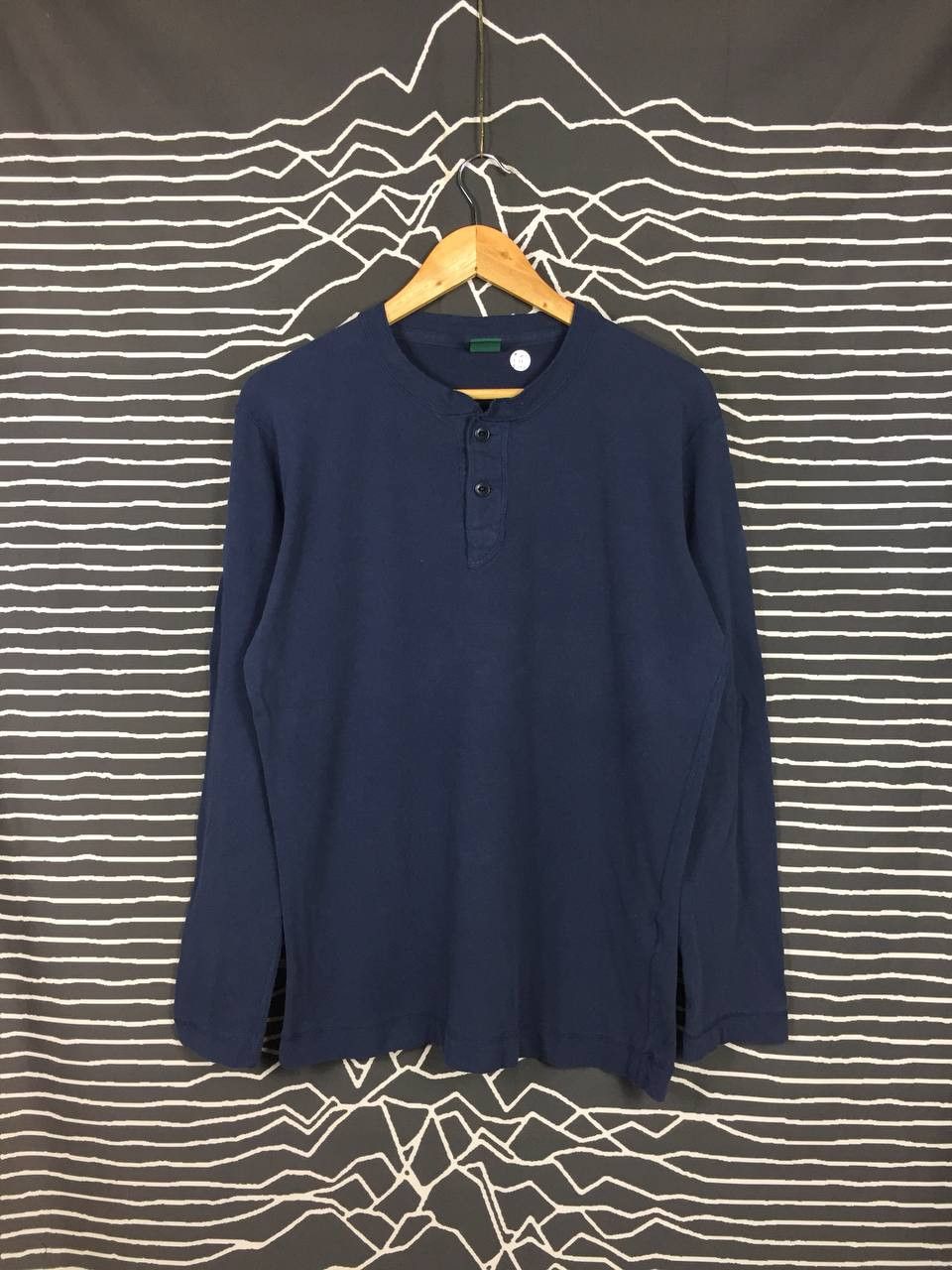 Japanese Brand × Uniqlo Uniqlo Authentic Original Wash Henley Neck Longsleeve Tee Size US L / EU 52-54 / 3 - 1 Thumbnail