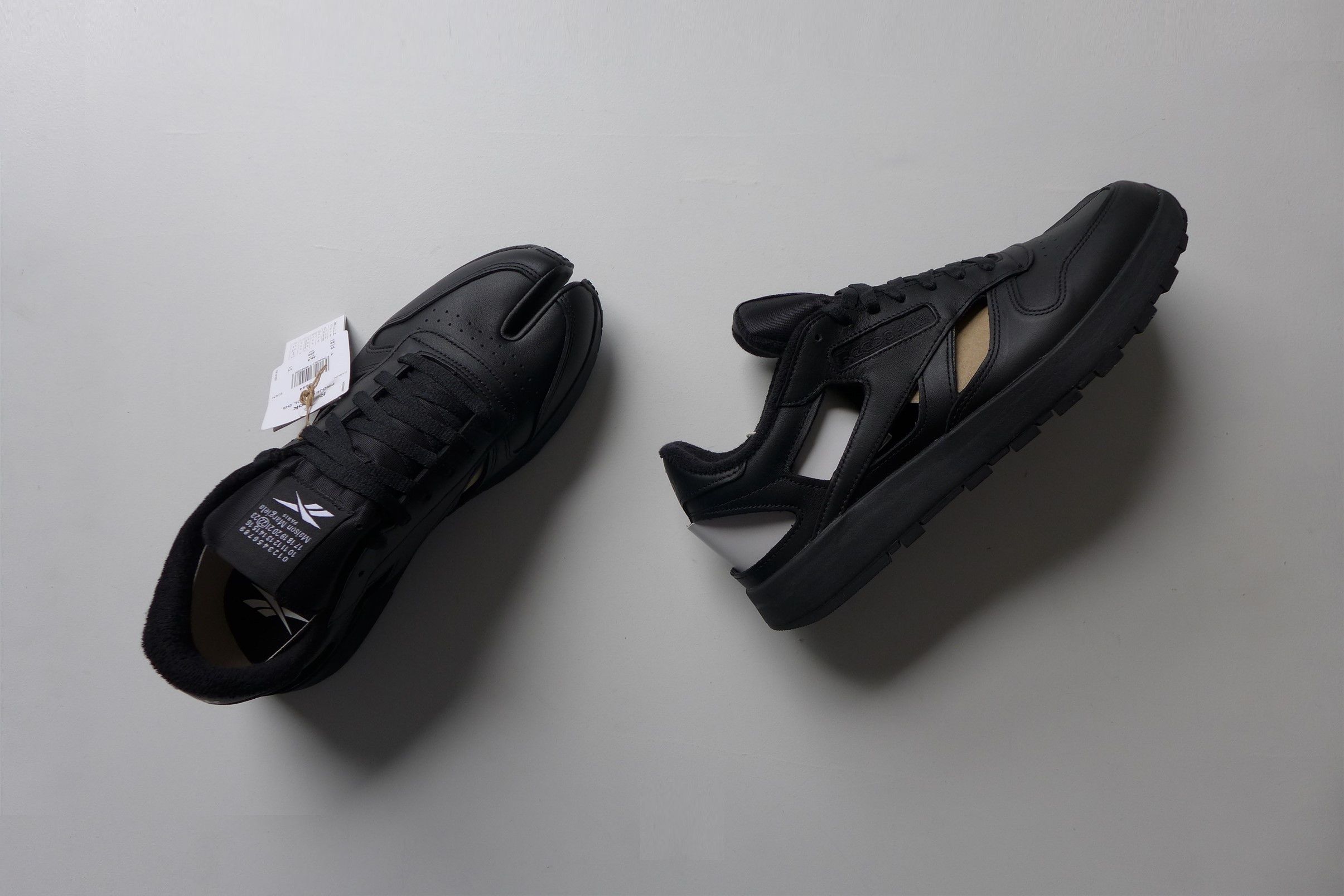 Maison Margiela Magiela x Reebok Tabi Black Classic Leather DQ Sneakers Size US 12 / EU 45 - 6 Thumbnail