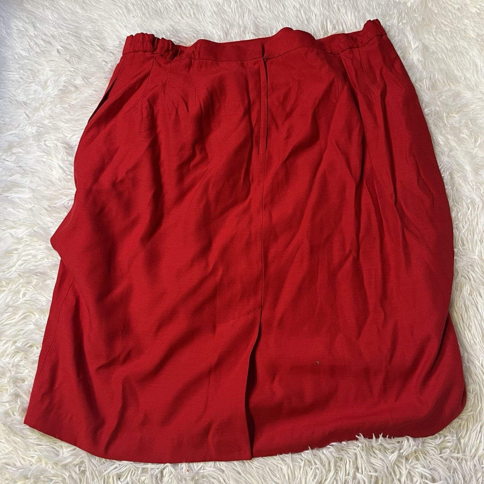 Other Unbranded Women’s Polyester Red Skirt 24W Pocket Below Knee Size 24" / US 00 / IT 34 - 2 Thumbnail