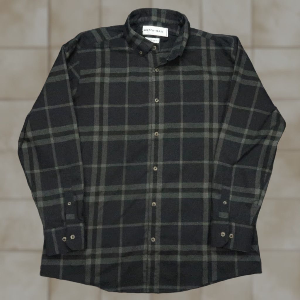Mizzen+Main Mizzen+Main Shirt Men XL Gray Plaid Lightweight Flannel Button-Down Collar, Regular Fit, Long Sleeve, Button, Polyester Spandex Visco… Size US XL / EU 56 / 4 - 1 Thumbnail