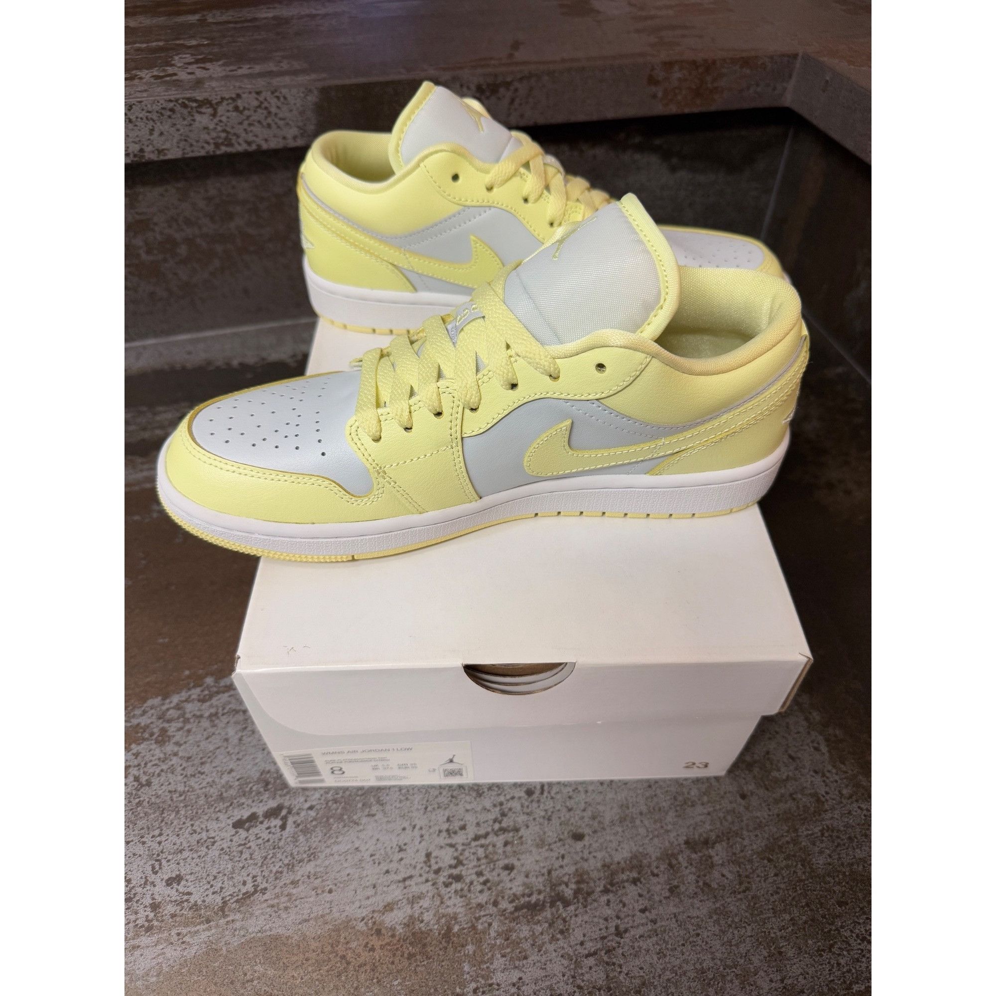 Jordan Brand Women's Jordan 1 Low Lemonade Size 8- DC0774-007 Size US 8 / IT 38 - 5 Thumbnail