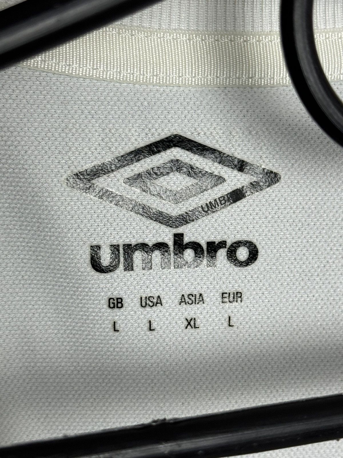 Umbro Hull City 17/18 Away Football Jersey Size US L / EU 52-54 / 3 - 16 Thumbnail