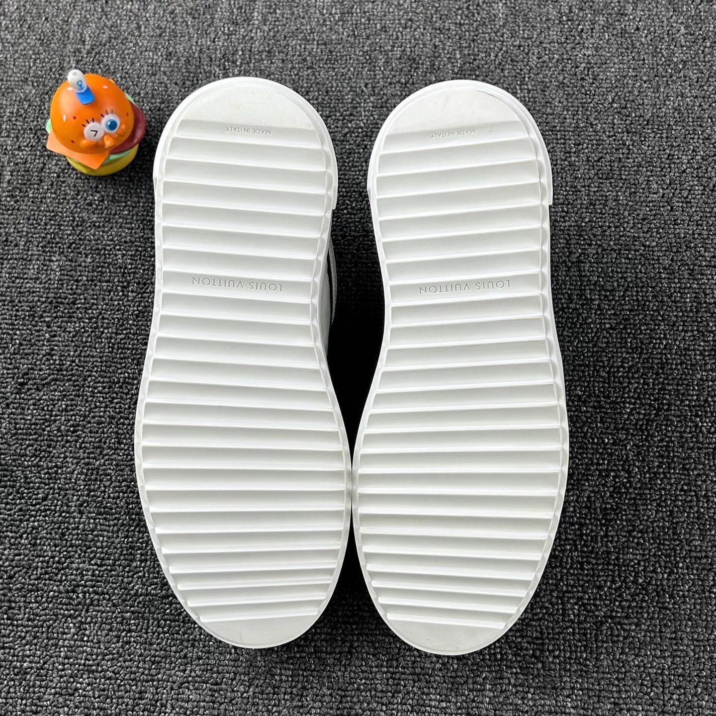 Louis Vuitton LV black and white embossed platform shoes 35.5 Size US 4.5 / IT 34.5 - 6 Thumbnail