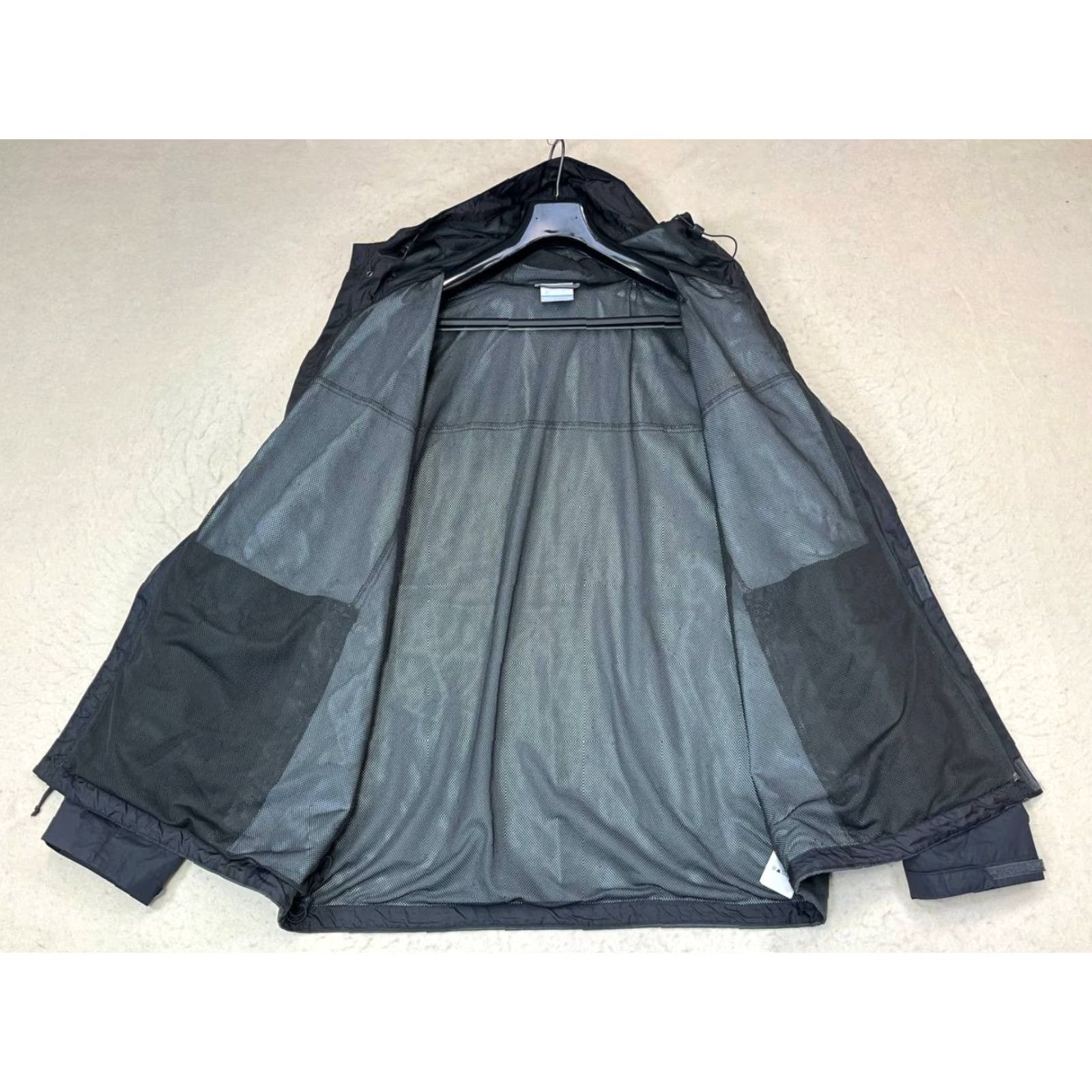 Rains Columbia Rain Jacket Waterproof Hooded Black Gray XL Men Jacket Zip Pockets All Seasons Windproof Weathergear Quick Dry Lined Packable Size US XL / EU 56 / 4 - 6 Thumbnail