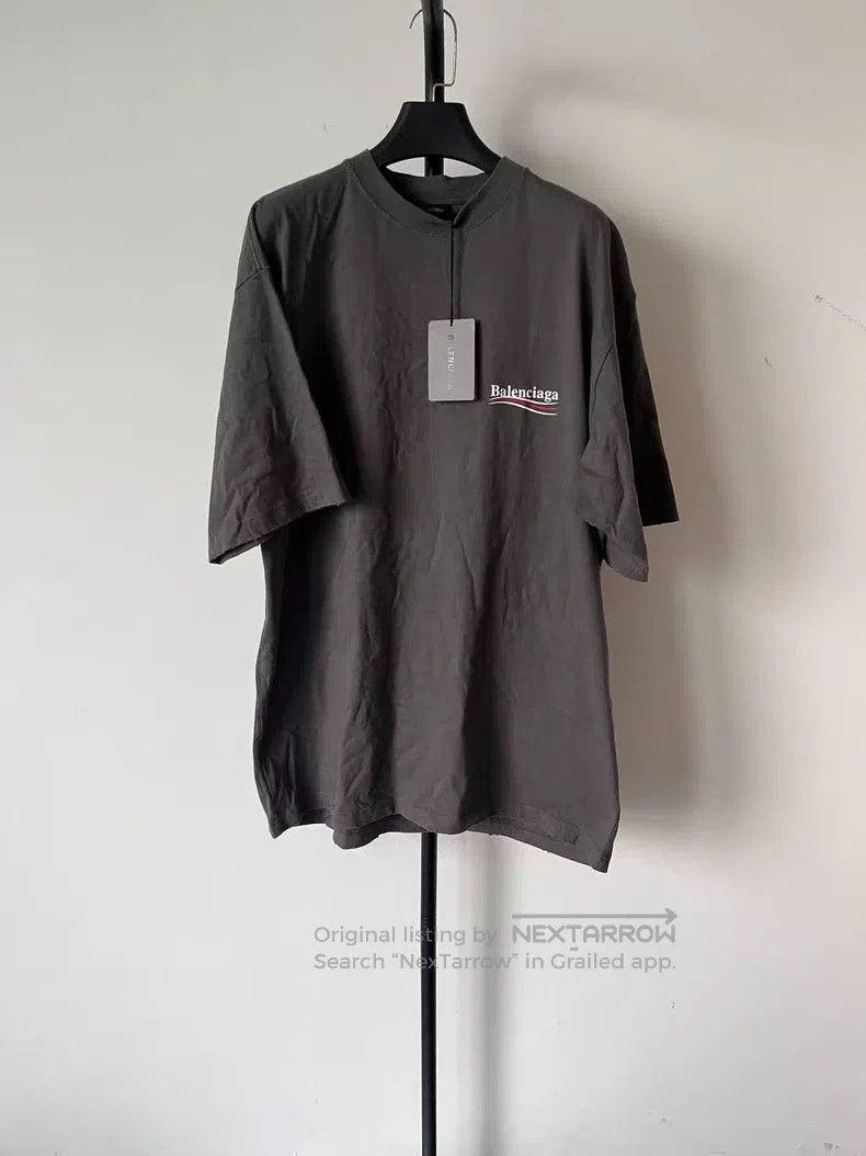 Balenciaga Balenciaga Round Neck Short Sleeve Logo Printed Detail T-S Size US S / EU 44-46 / 1 - 1 Thumbnail