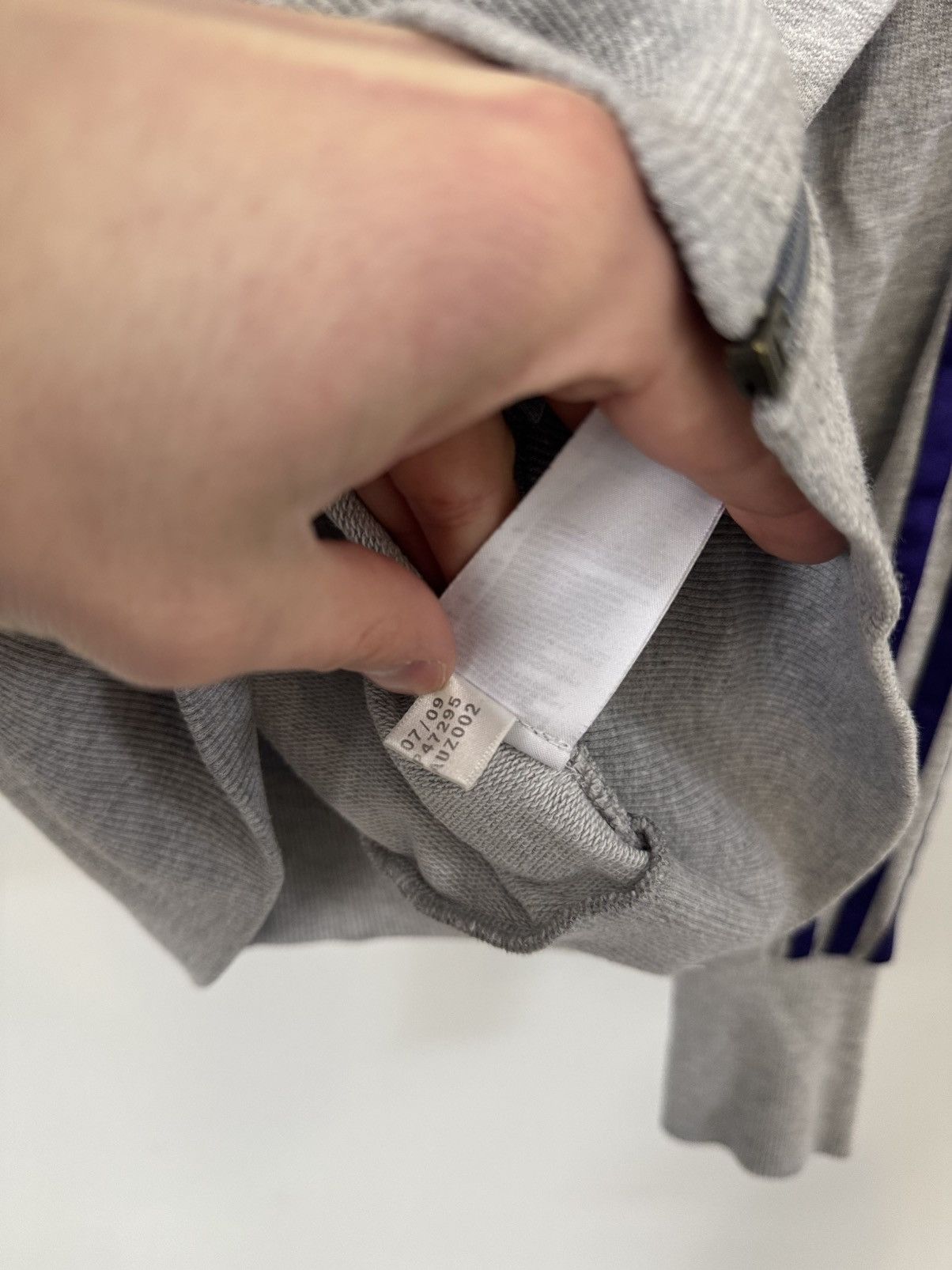 Adidas Very crazy Adidas Vintage Y2K Hoodie Zip Boxy Fit Rare Thick Size M / US 6-8 / IT 42-44 - 4 Thumbnail