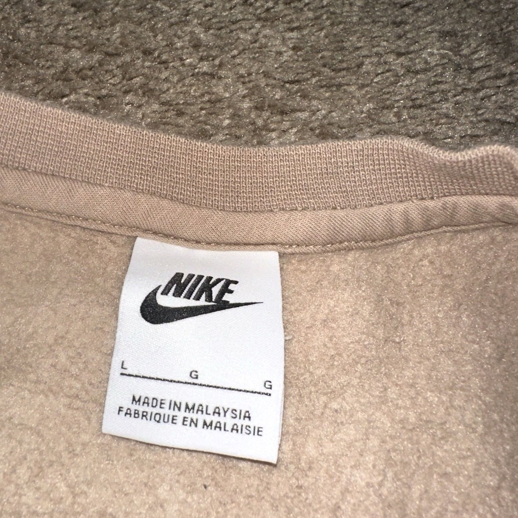 Nike Nike Sweatshirt Womens Large Crewneck Cropped Oversized Swoosh Pullover Brown Size L / US 10 / IT 46 - 3 Thumbnail