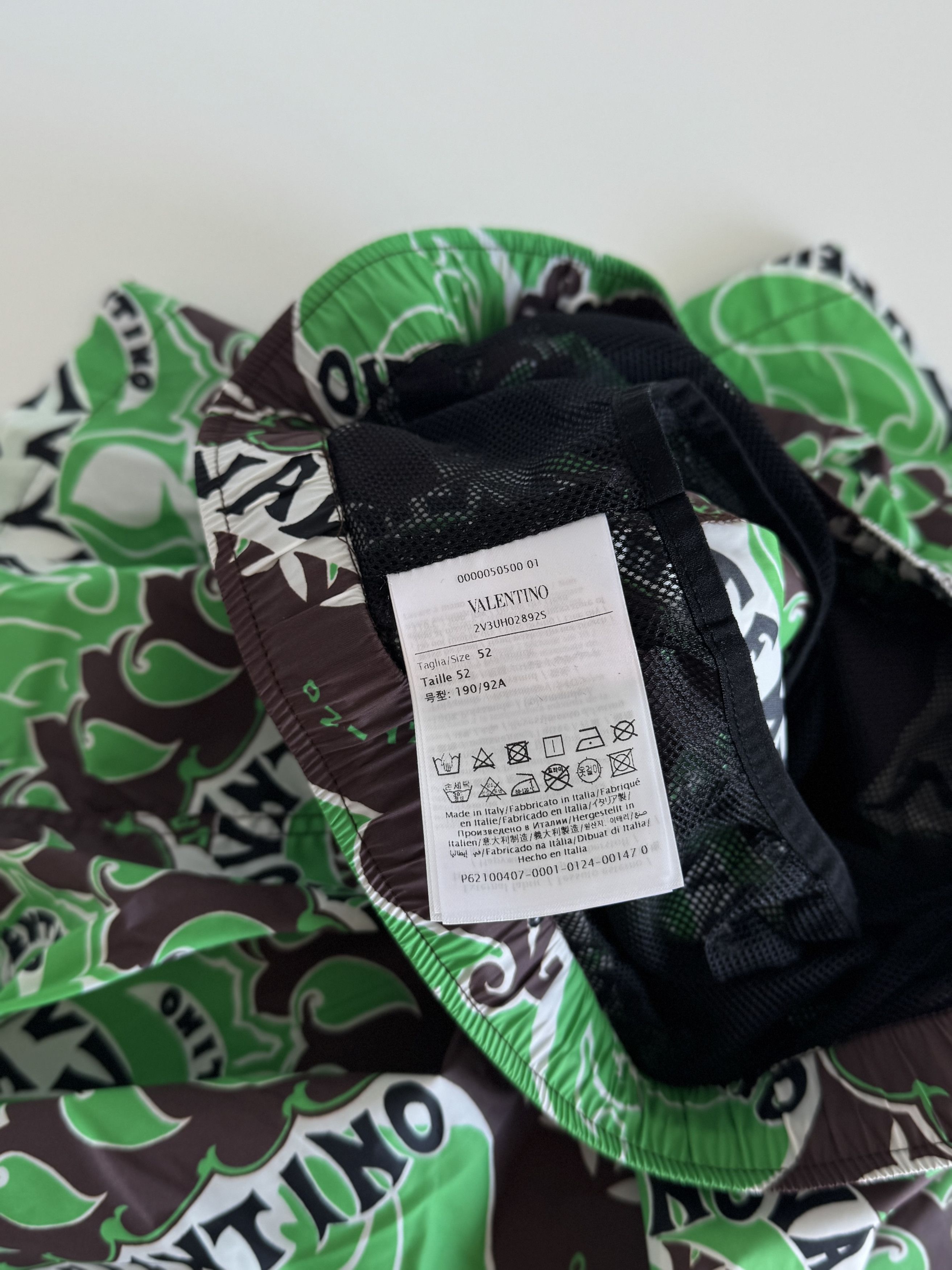 Valentino Valentino Shorts | size 52 Size US 36 / EU 52 - 7 Thumbnail