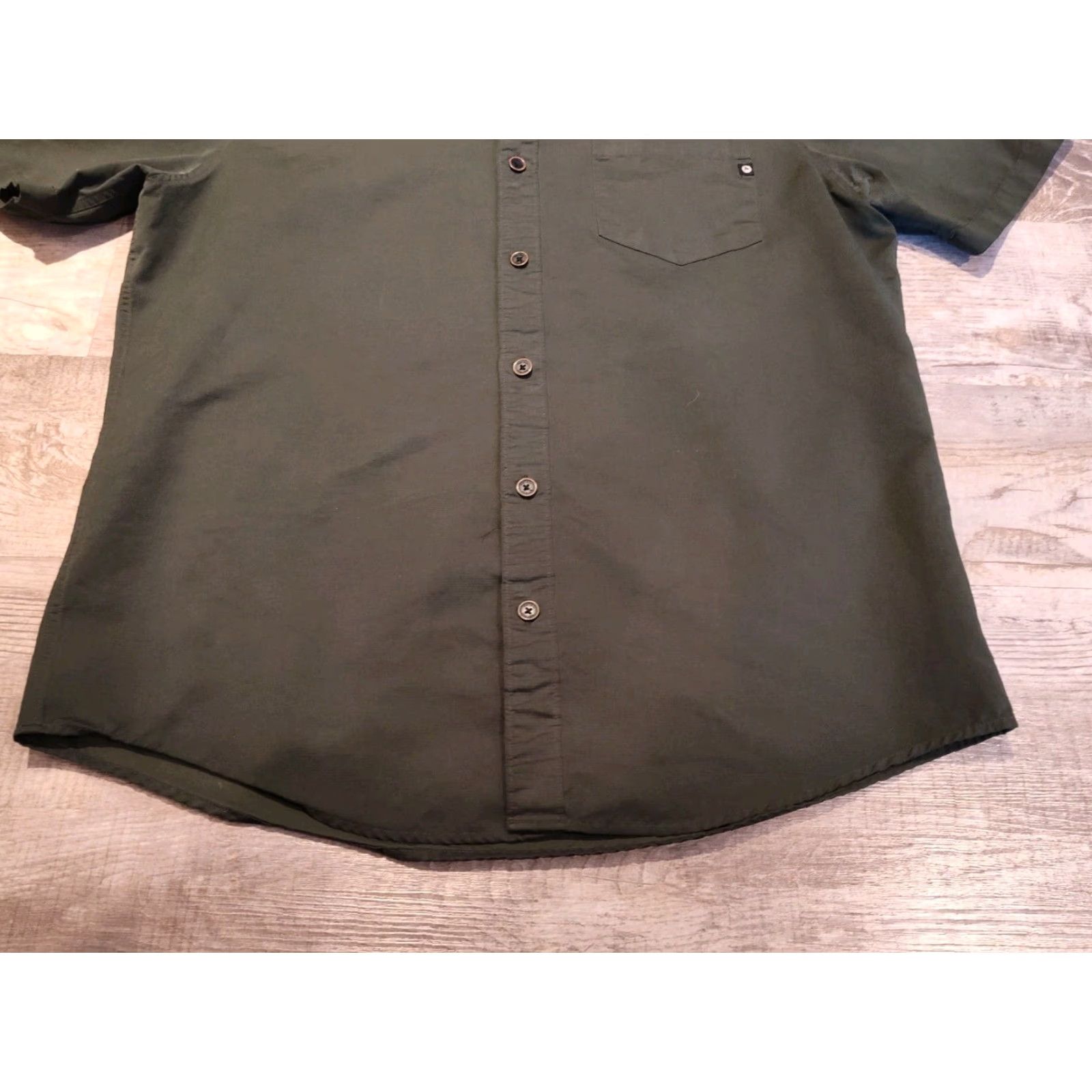 Marmot Marmot For Life Shirt Button-Up Shirt Mens M Green Polyester Nylon Hiking Sleeve Short Collared Button Up Marmot For Life Size US M / EU 48-50 / 2 - 3 Thumbnail