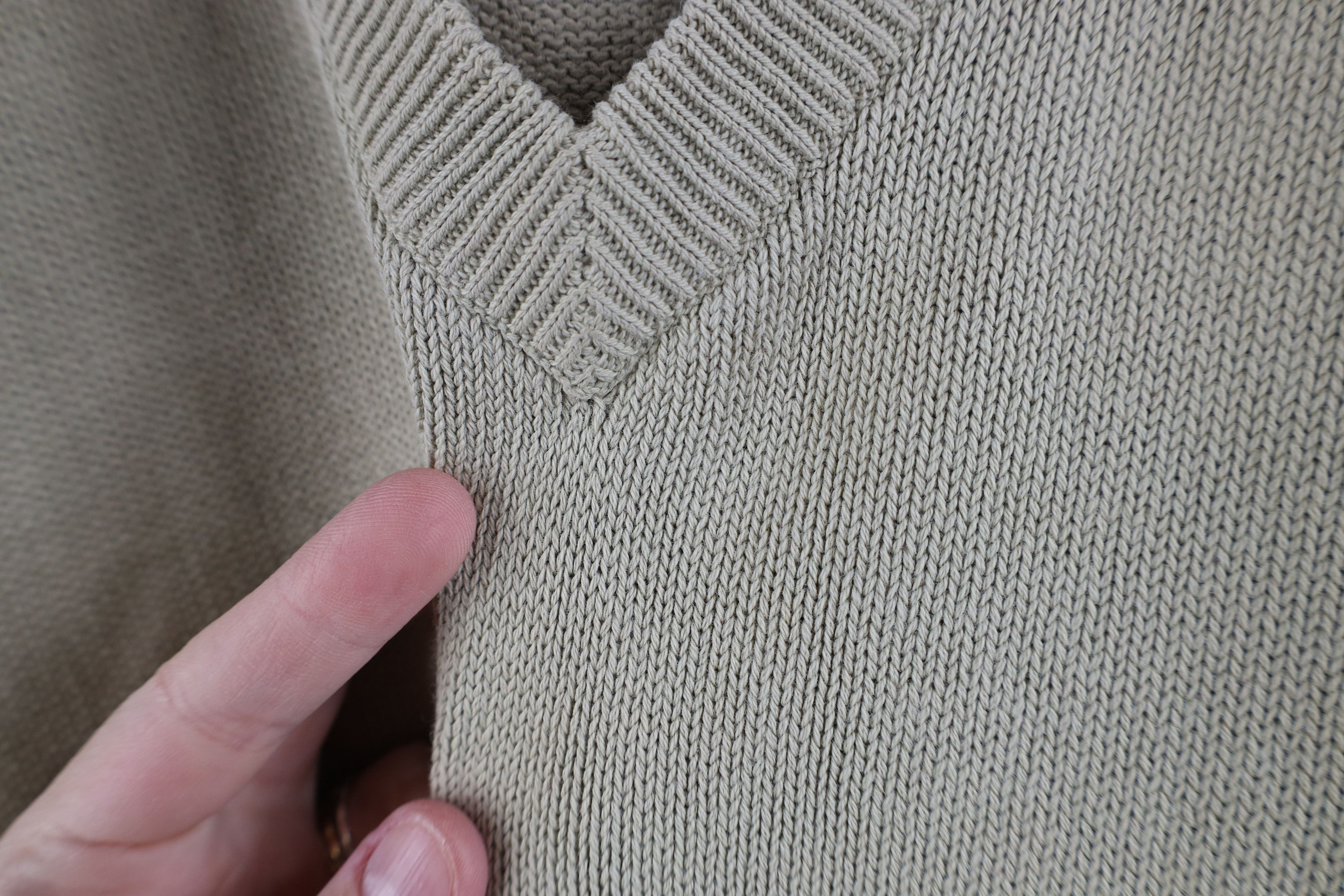 Vintage Vintage 90s Streetwear Cotton Knit V-Neck Sweater Beige Size US L / EU 52-54 / 3 - 5 Thumbnail