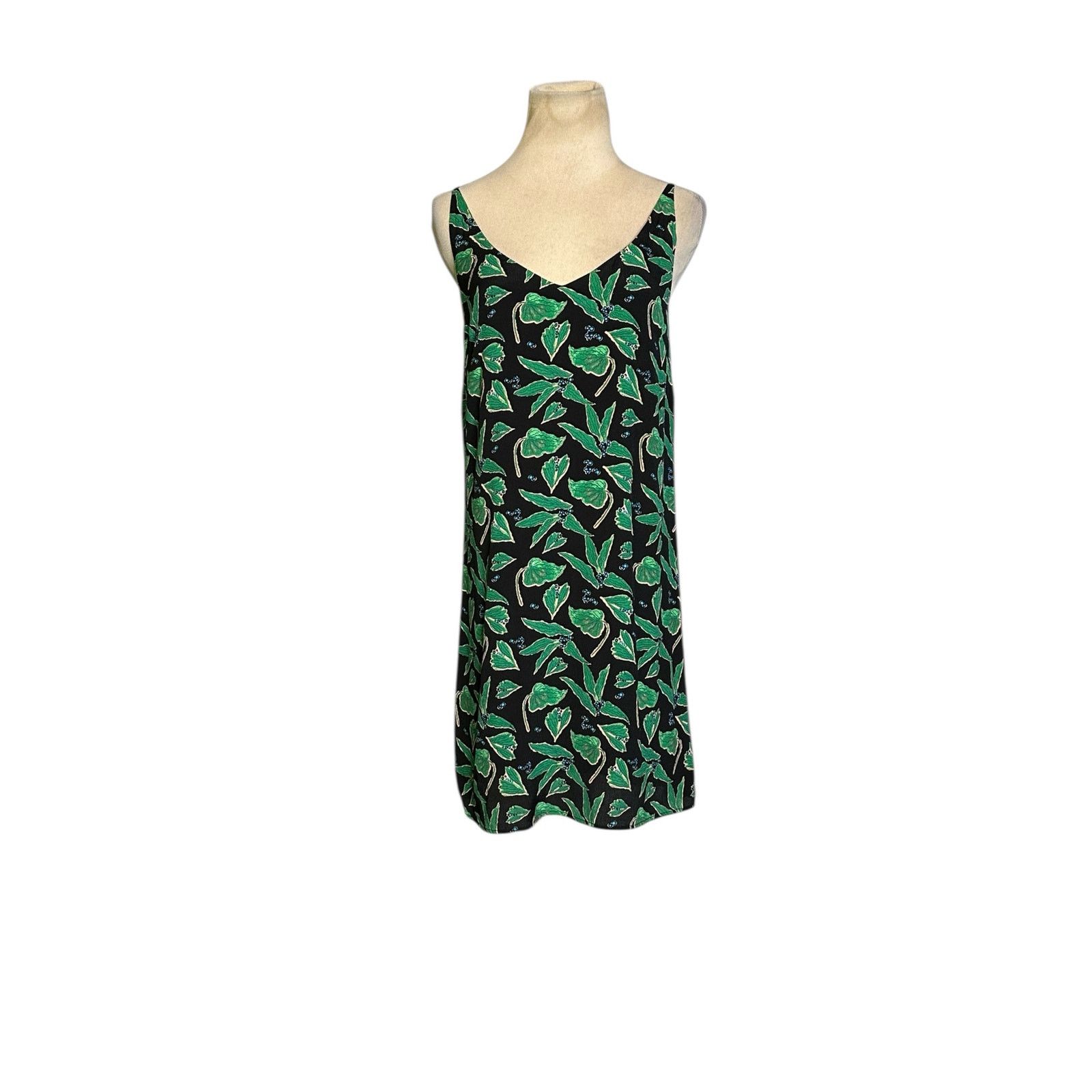 Urban Outfitters Urban Outfitters leaf print sleeveless mini dress size XS Size XS / US 0-2 / IT 36-38 - 9 Thumbnail