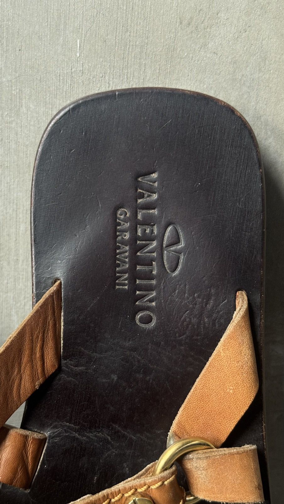 Valentino Valentino Tan Leather V Logo Flat Thong Sandals Size US 8 / EU 41 - 5 Thumbnail