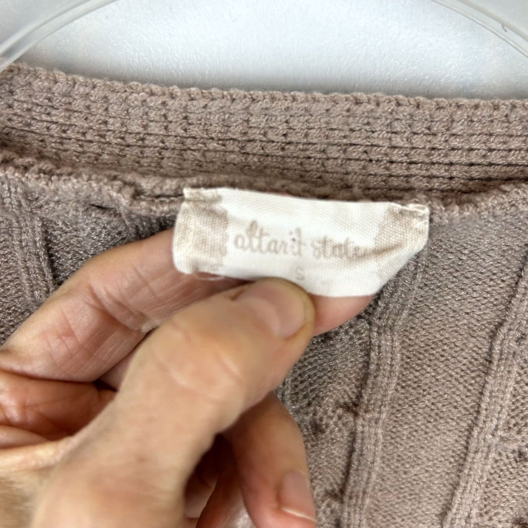 Vintage Altar'd State Cardigan Sweater Womens Small Beige V-Neck Cable-Knit Size S / US 4 / IT 40 - 3 Thumbnail