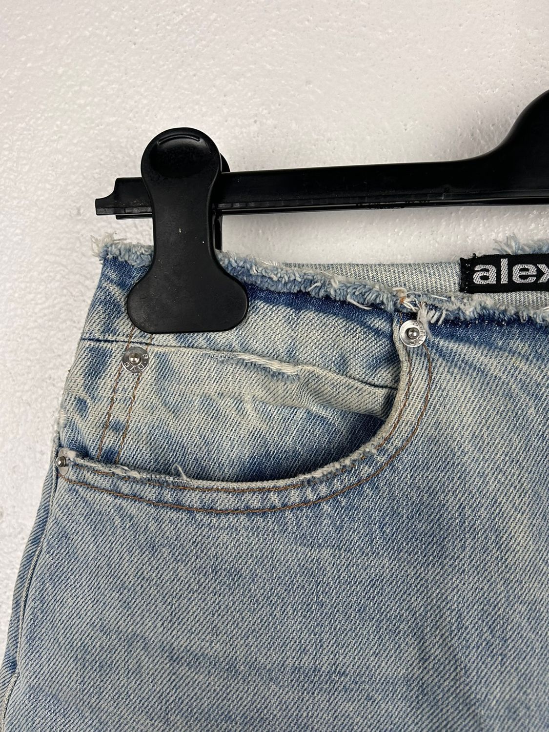 Alexander Wang Alexander Wang Light Wash Raw Hem Jeans Size 26 Size 26" / US 2 / IT 38 - 3 Thumbnail