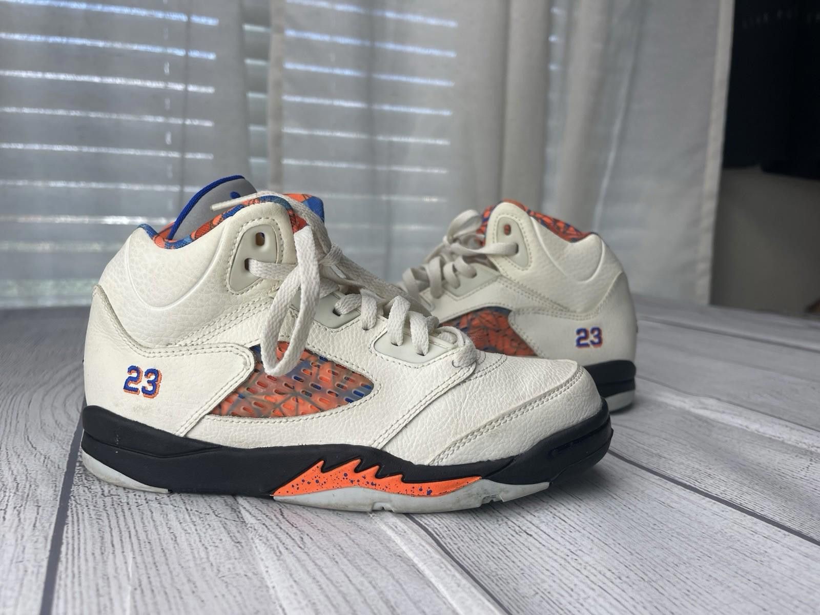 Nike AIR JORDAN 5 INTERNATIONAL FLIGHT Youth 1.5Y Size US 5 / EU 37 - 1 Thumbnail
