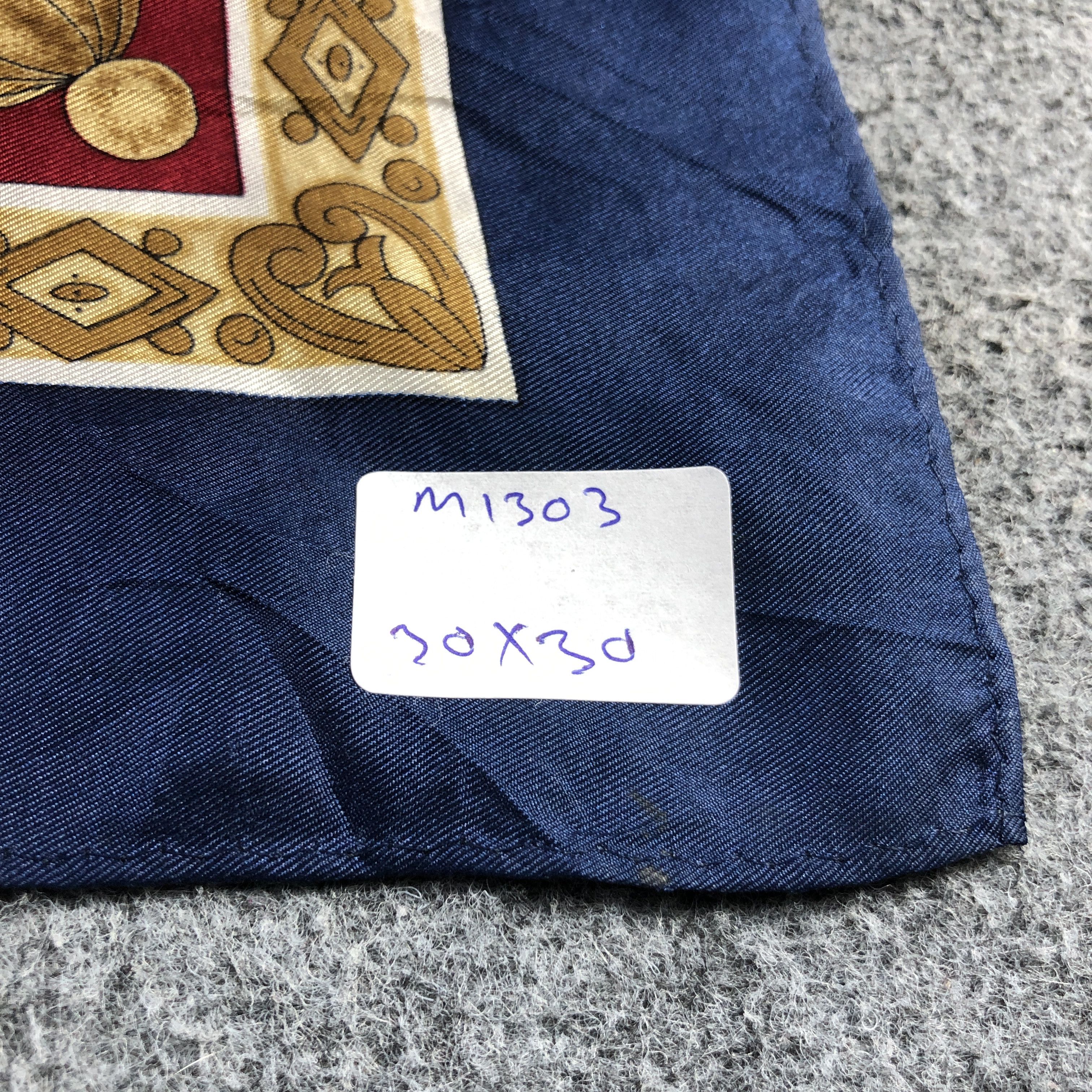 Vintage Vintage Luxury Baroque Silk Scarf M1303 Size ONE SIZE - 9 Thumbnail