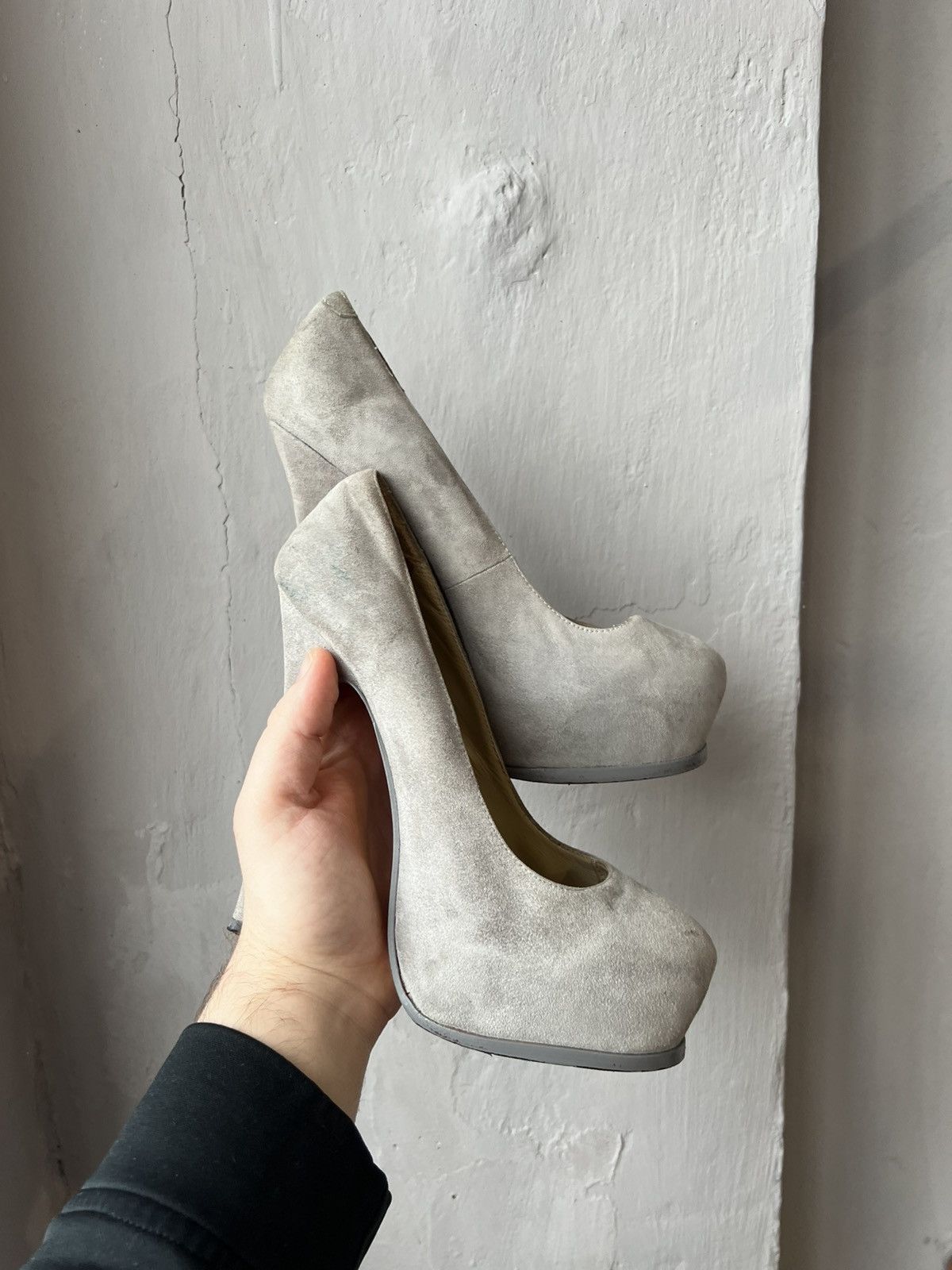 Yves Saint Laurent YSL YVES SAINT LAURENT ITALY ICON GRAY TRIBTOO HEELS SIZE 37 Size US 7 / IT 37 - 6 Thumbnail