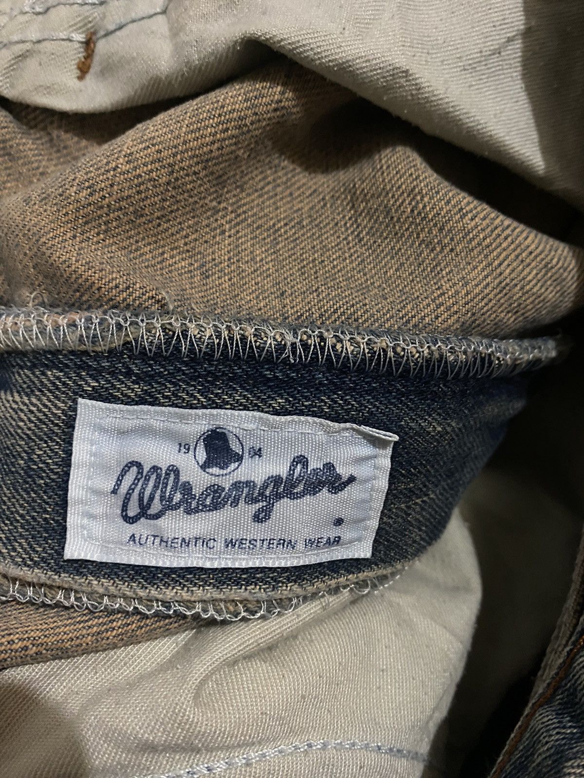 Japanese Brand Vintage Wrangler Bootcut Distressed Faded Denim Size US 31 - 10 Thumbnail