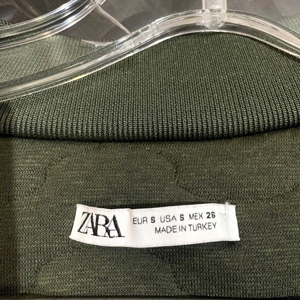 Zara ZARA Women's Olive Green Quilted Full Zip Bomber Jacket S Outerwear Comfort Bomber Jacket Womens Olive Green Quilted Full Zip Bomber Jacket Size S Size S / US 4 / IT 40 - 3 Thumbnail
