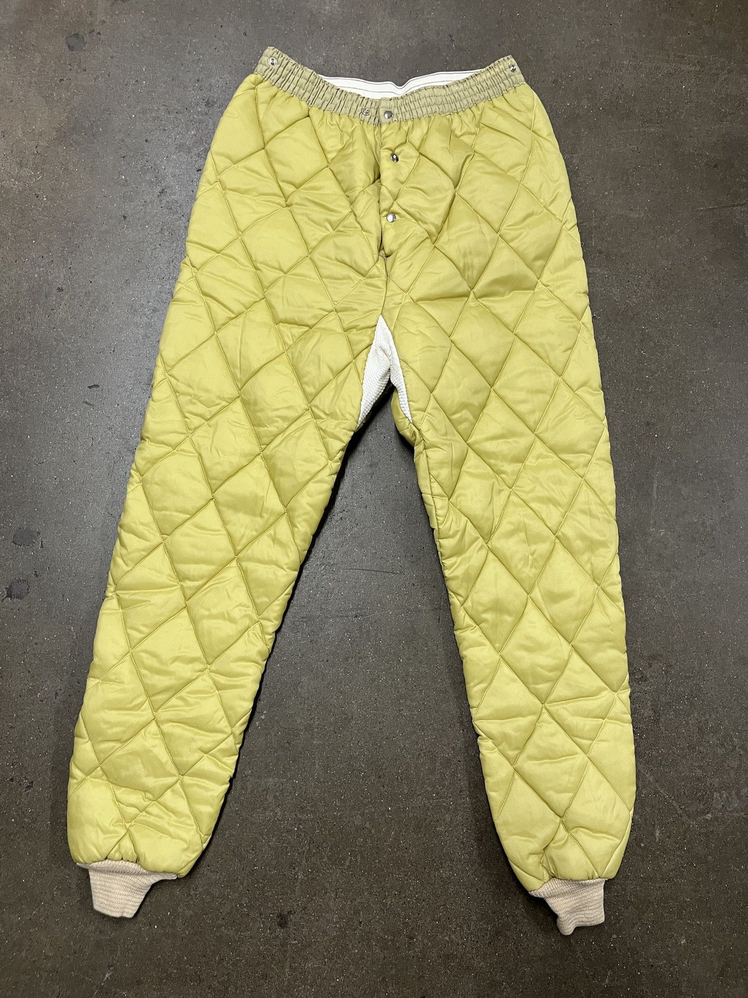 Vintage Vintage 1970s Elastic Waist Quilted Therma Pant Liners Size 30 Size US 30 / EU 46 - 1 Thumbnail