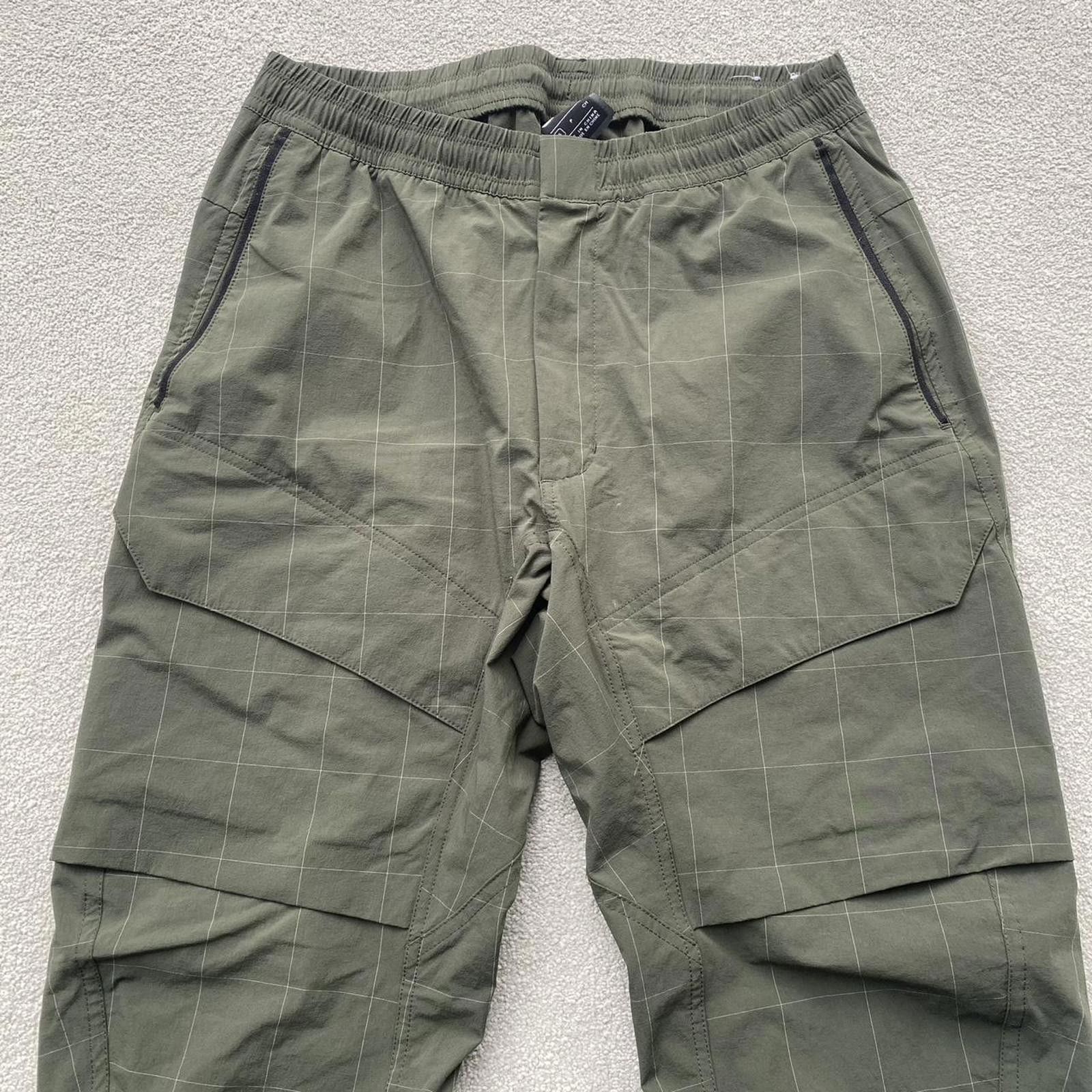 Nike Nike Technical Utility Cargo Trousers Size US 30 / EU 46 - 2 Thumbnail